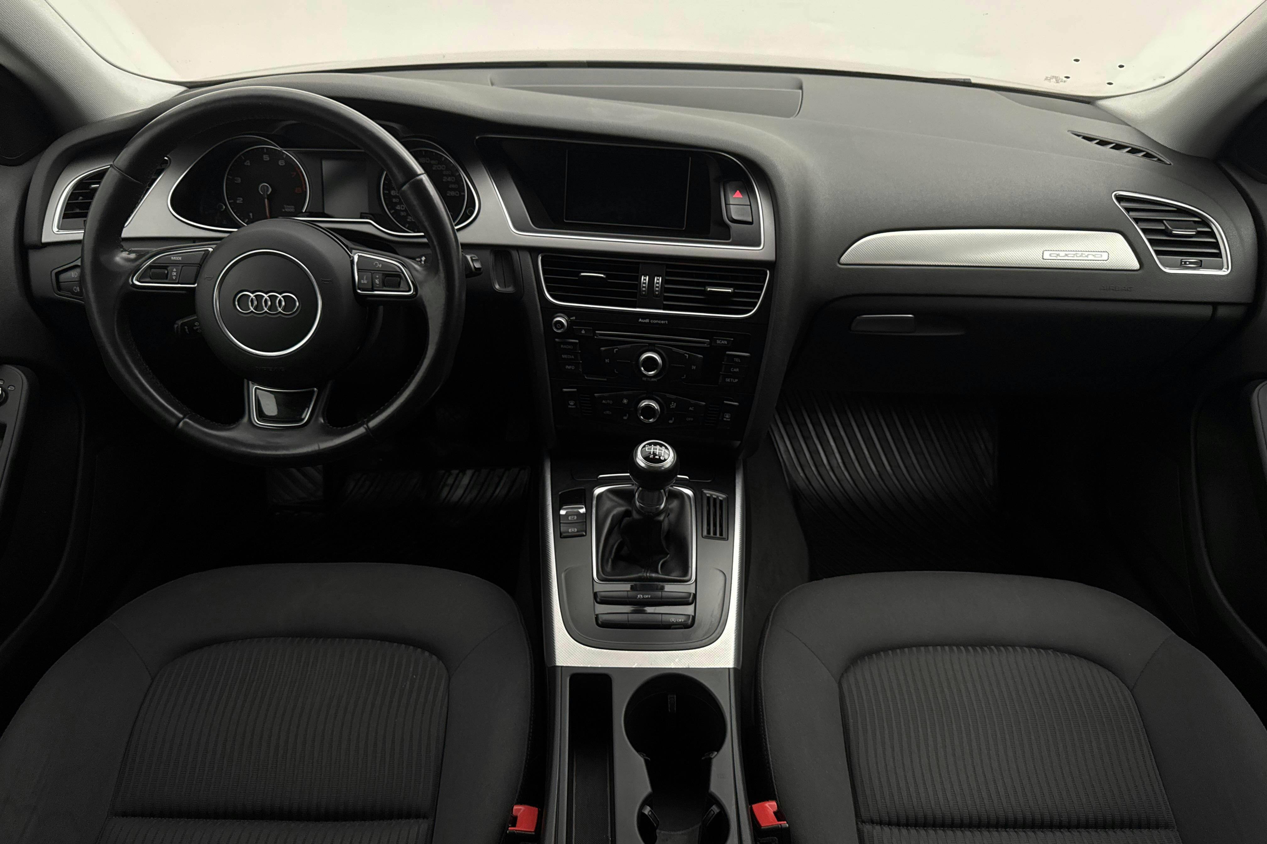 Audi A4 2.0 TFSI E85 Avant quattro (180hk) - 14 925 mil - Manuell - svart - 2013