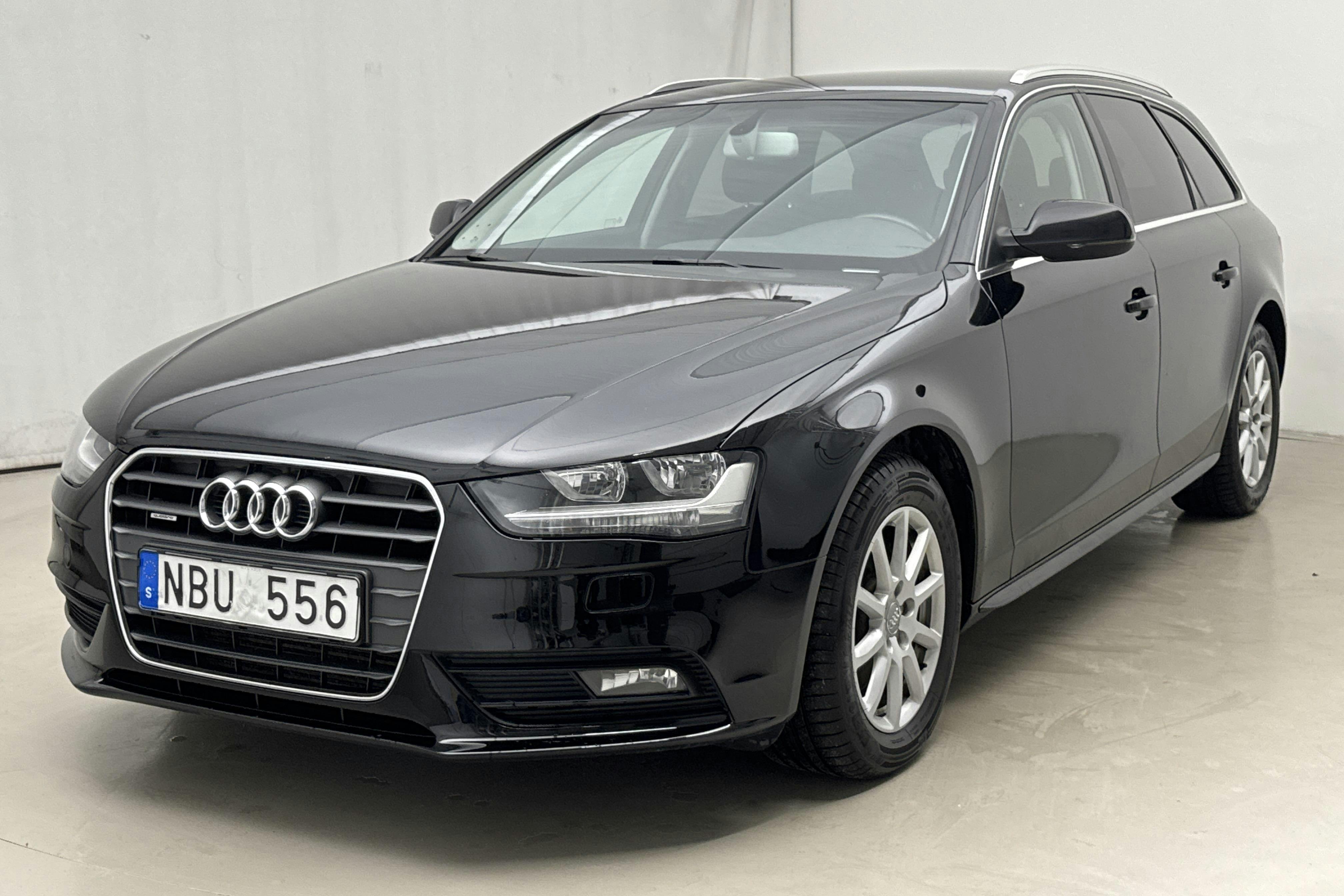 Audi A4 2.0 TFSI E85 Avant quattro (180hk) - 14 925 mil - Manuell - svart - 2013