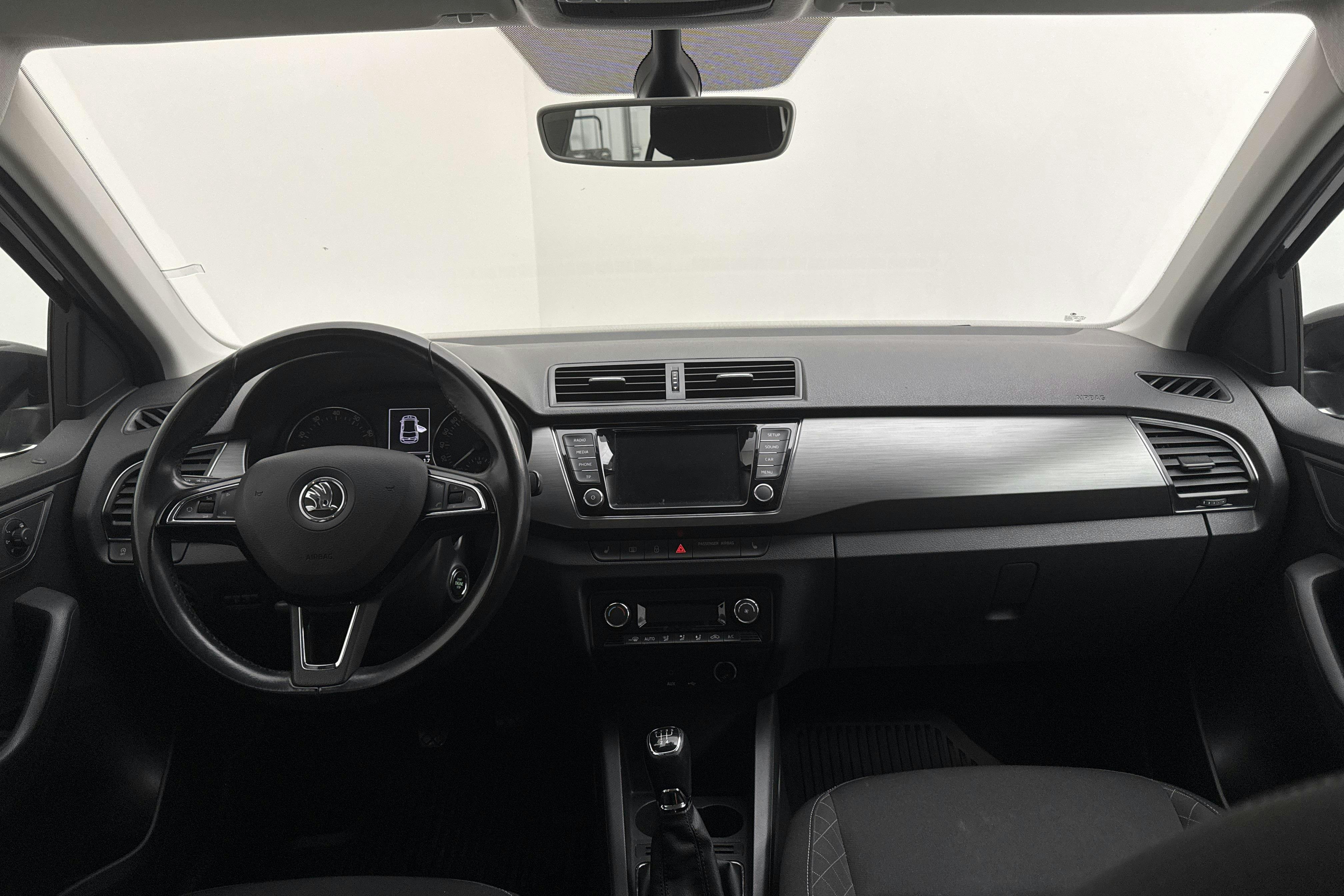 Skoda Fabia 1.2 TSI (90hk) - 69 130 km - Käsitsi - must - 2015