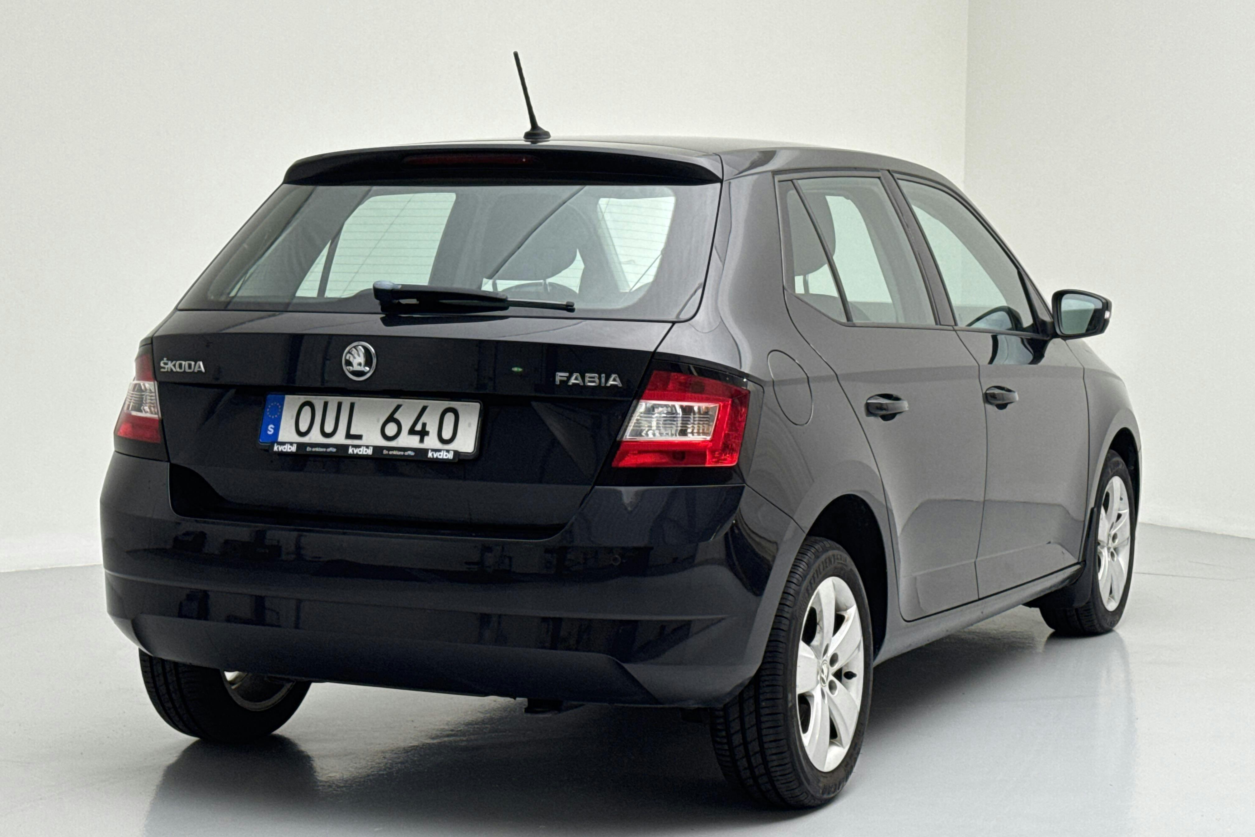 Skoda Fabia 1.2 TSI (90hk) - 69 130 km - Käsitsi - must - 2015