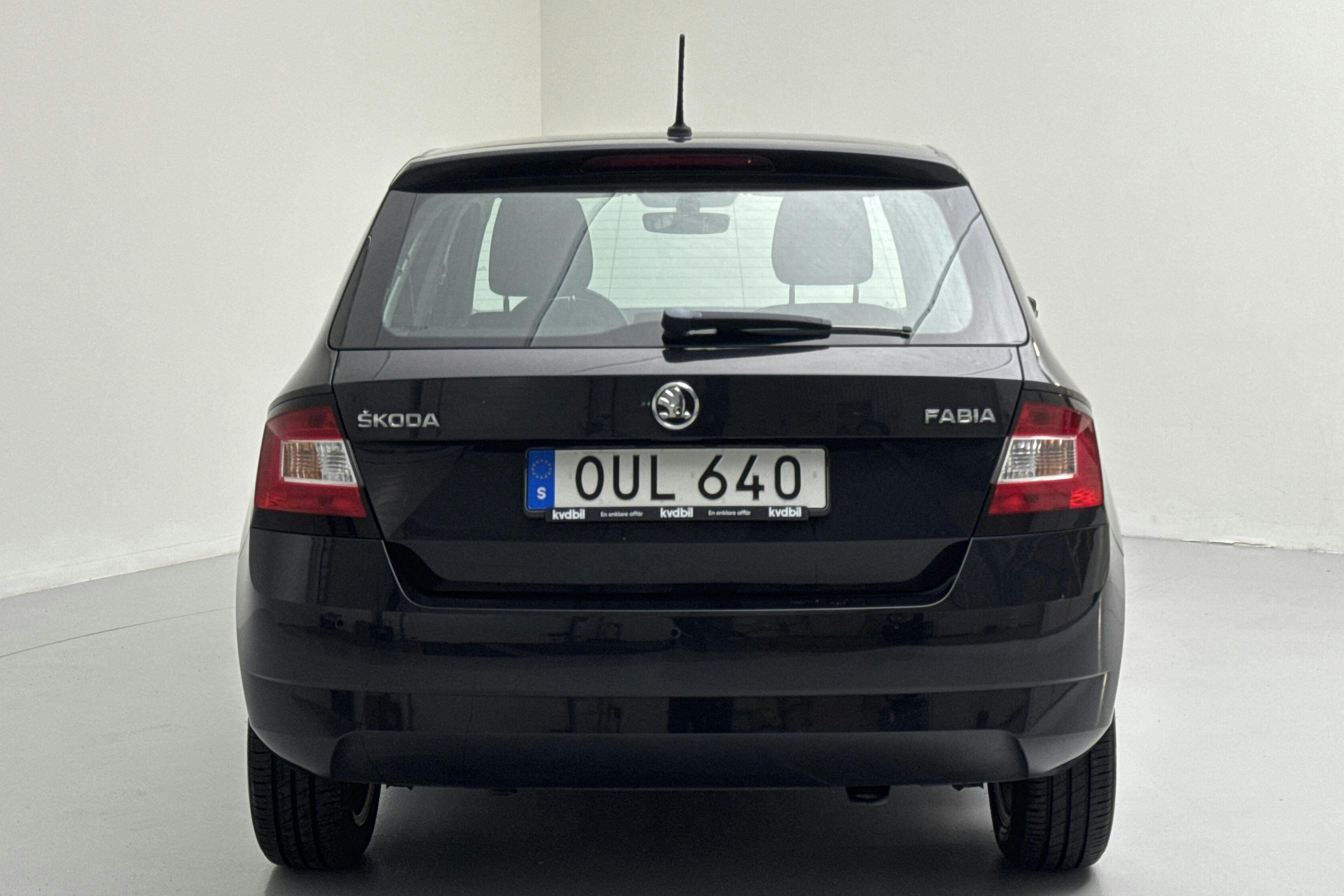 Skoda Fabia 1.2 TSI (90hk) - 69 130 km - Käsitsi - must - 2015