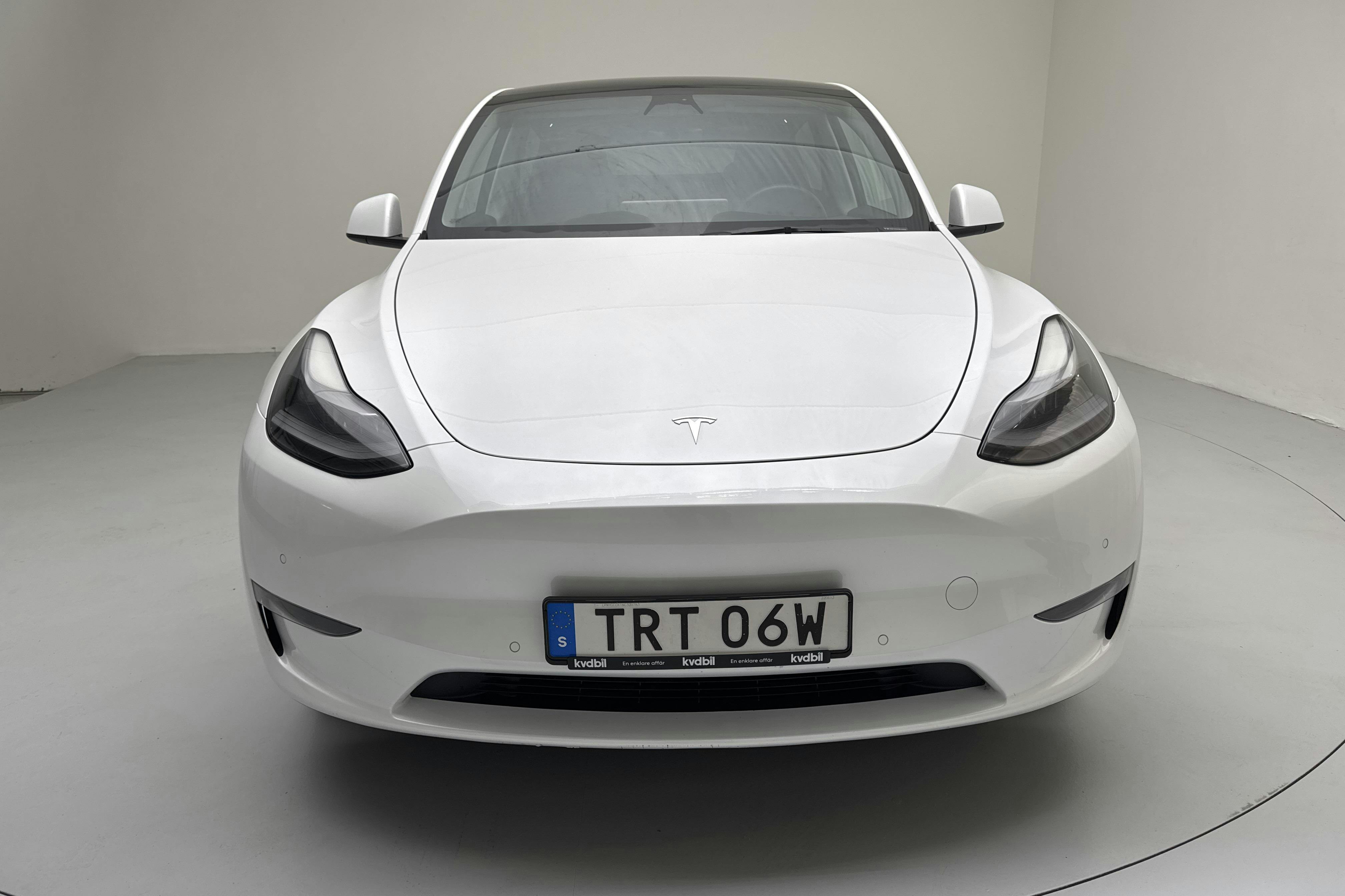 Tesla Model Y Long Range Dual Motor AWD - 8 855 mil - Automat - vit - 2022