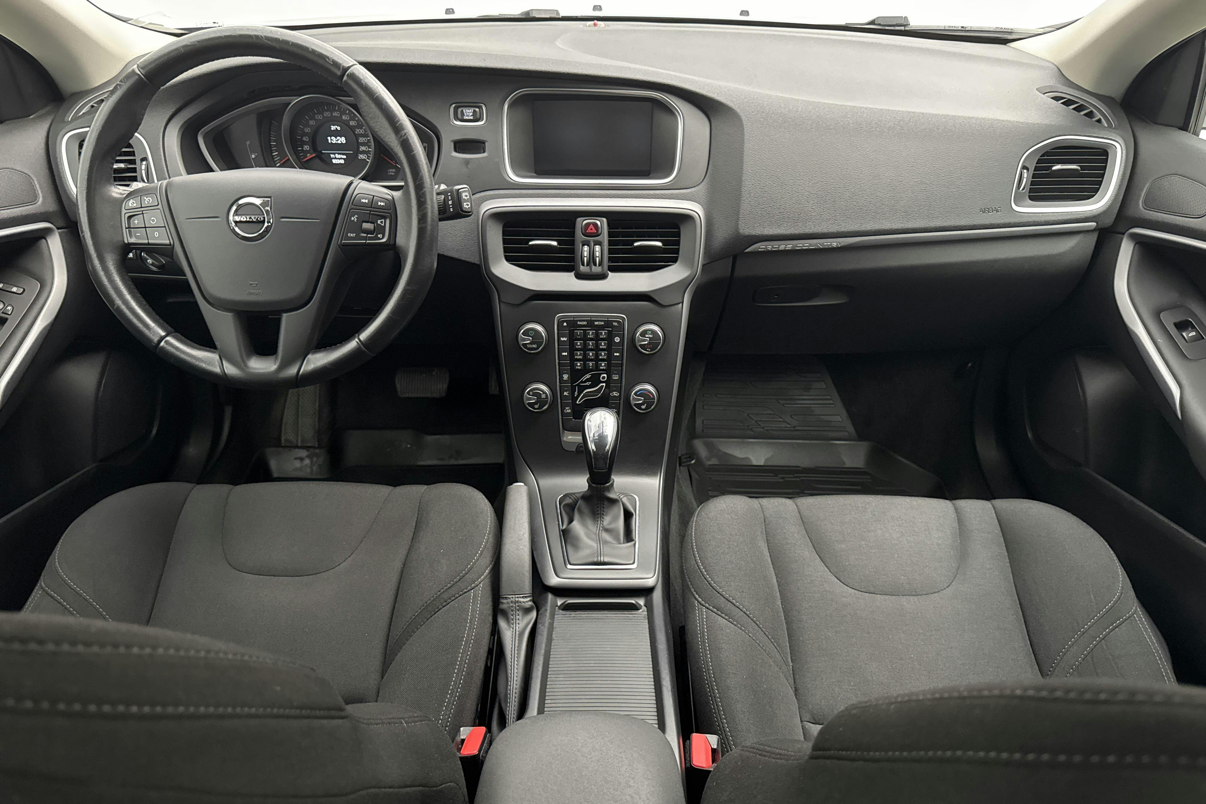 Volvo V40 Cross Country T3 (152hk) - 9 334 mil - Automat - Light Blue - 2019