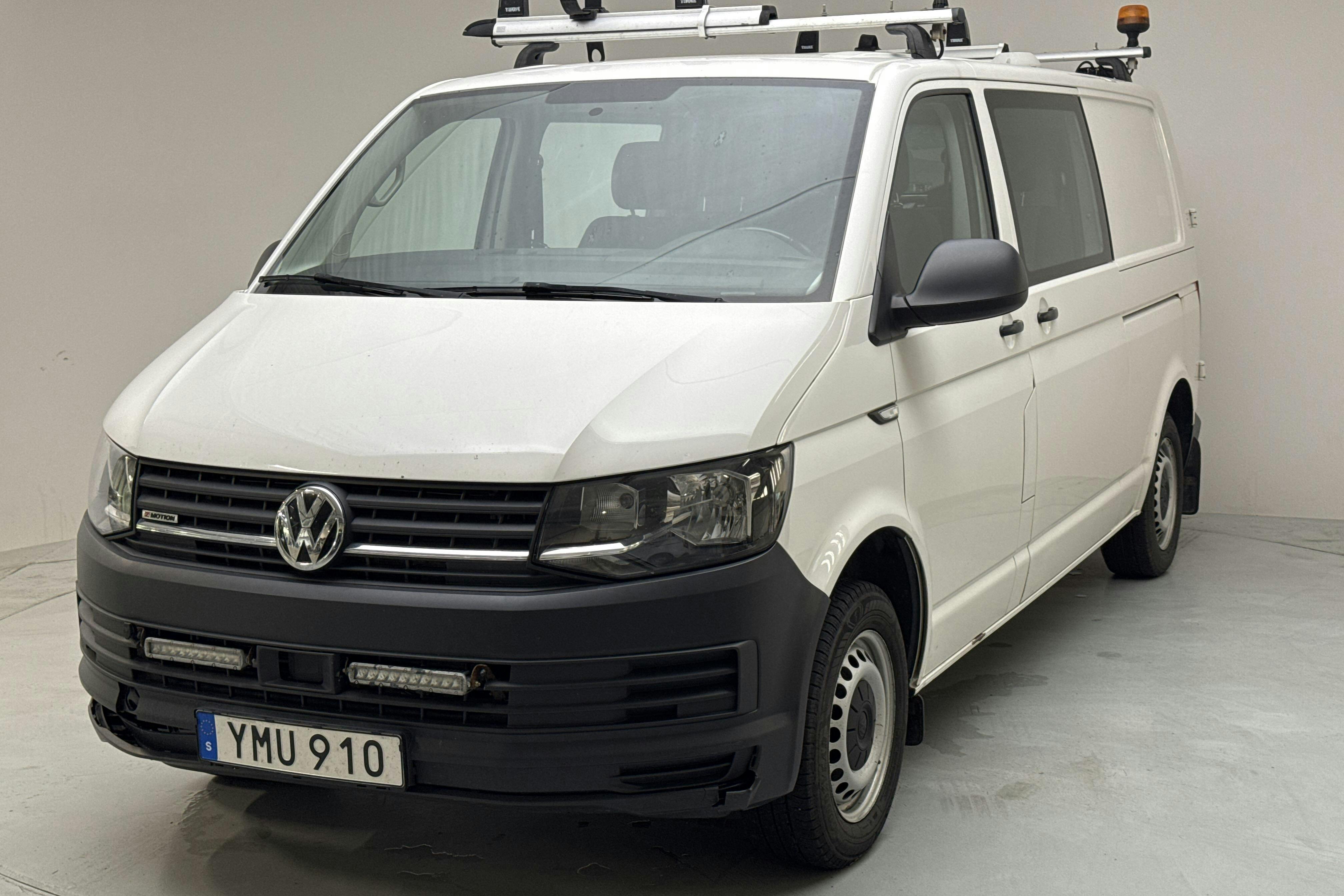 Presentationsfoto 1 av 12: VW Transporter T6 2.0 TDI BMT Skåp 4MOTION (150hk) - 19 334 mil - Manuell - vit - 2018