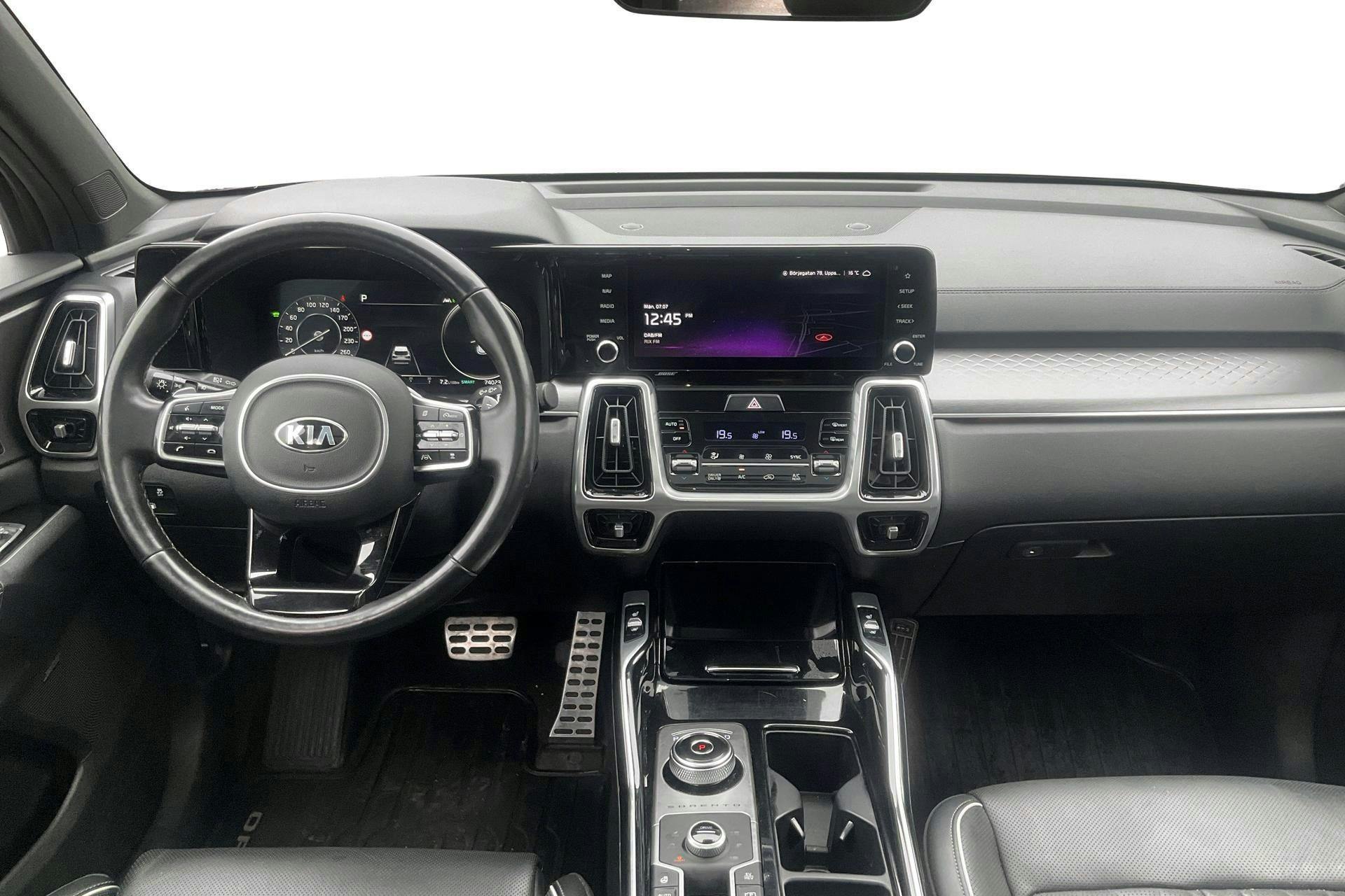 KIA Sorento 1.6 T-GDi Plug-in Hybrid AWD (265hk) - 7 403 mil - Automat - grå - 2021