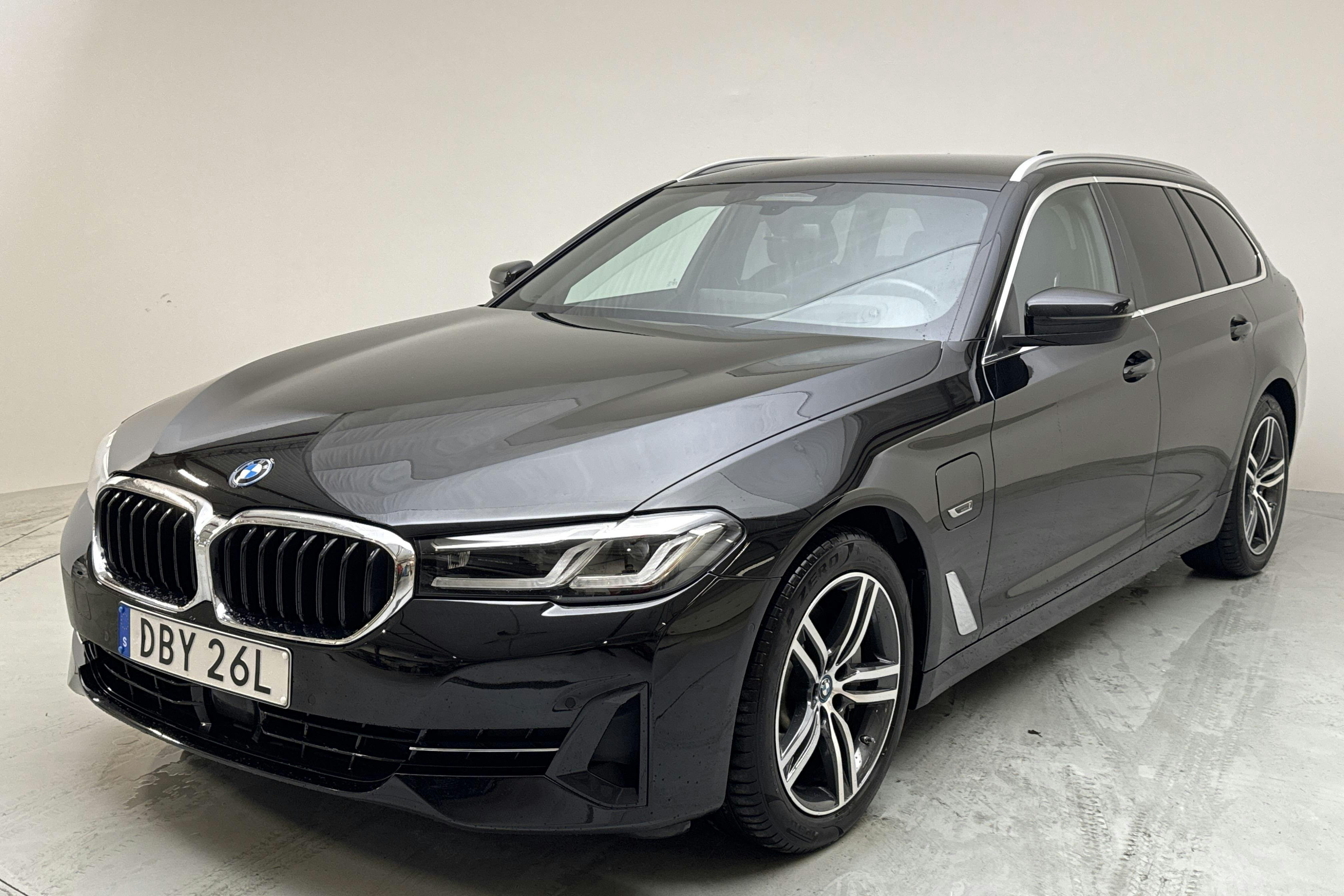 BMW 530e xDrive Touring, G31 12kWh LCI (292hk) - 67 060 km - Automatic - black - 2022