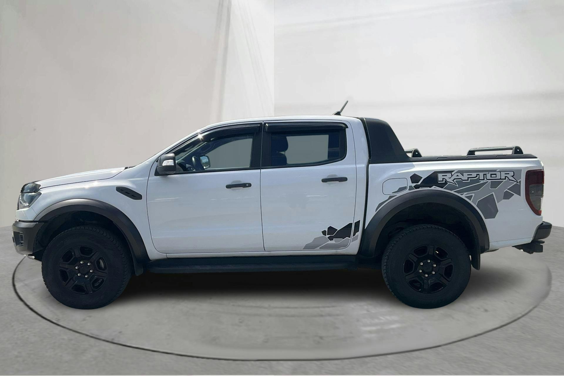 Presentationsfoto 2 av 13: Ford Ranger 2.0 TDCi 4WD (213hk) - 6 713 mil - Automat - vit - 2022