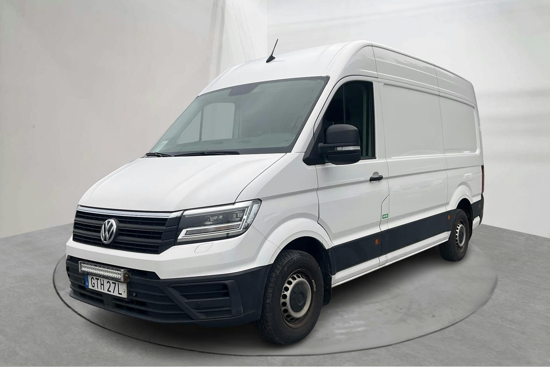 Presentation photo 1 of 14: VW Crafter 35 2.0 TDI Skåp (102hk) - 305 650 km - Manual - white - 2021
