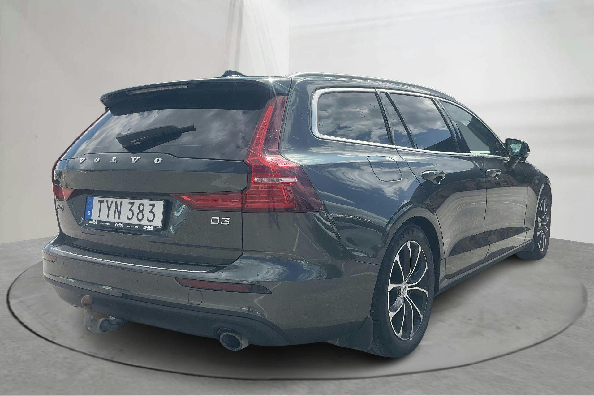 Volvo V60 D3 (150hk) - 14 240 mil - Automat - Dark Grey - 2019