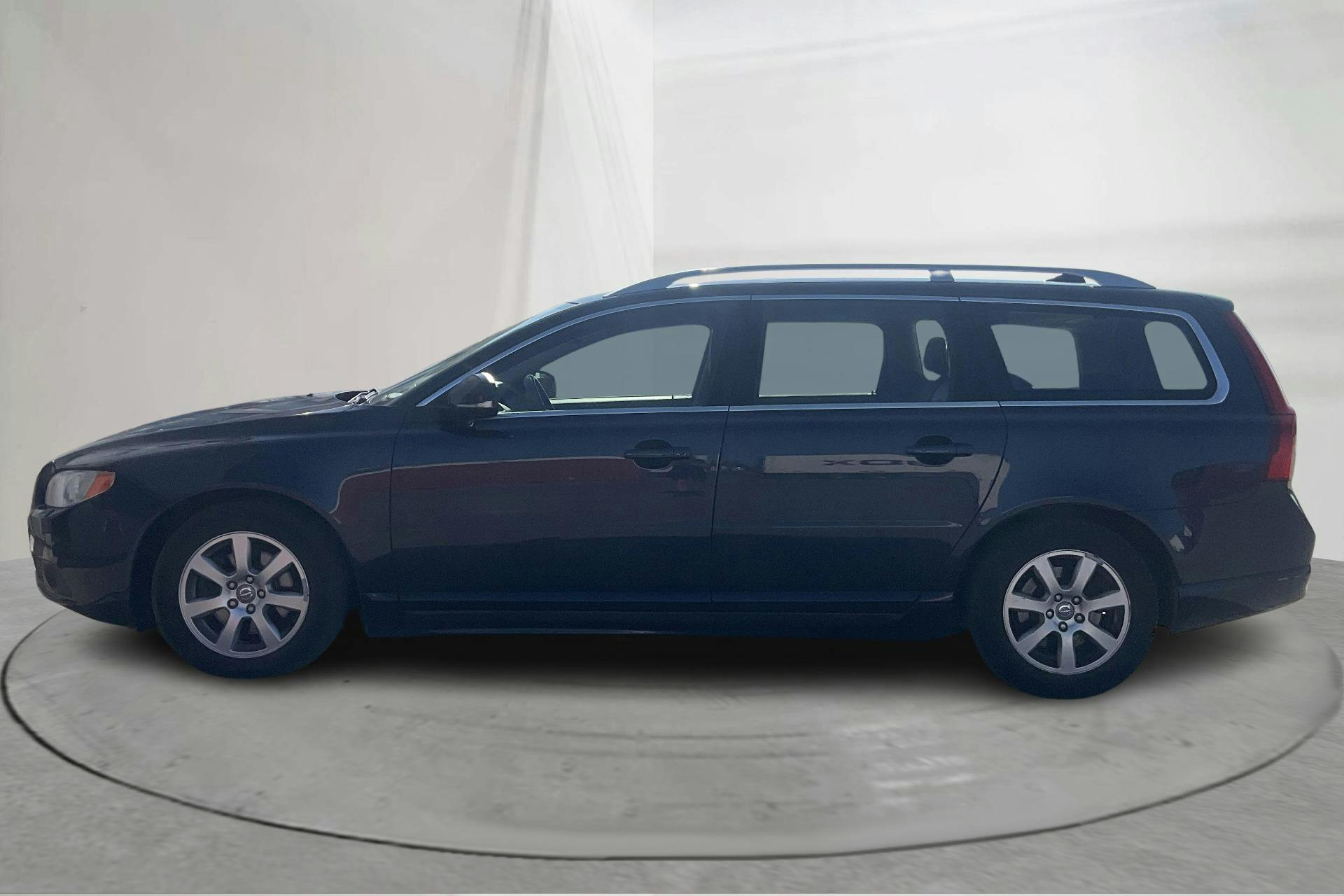 Presentationsfoto 2 av 18: Volvo V70 II 1.6D DRIVe (115hk) - 19 746 mil - Manuell - blå - 2012