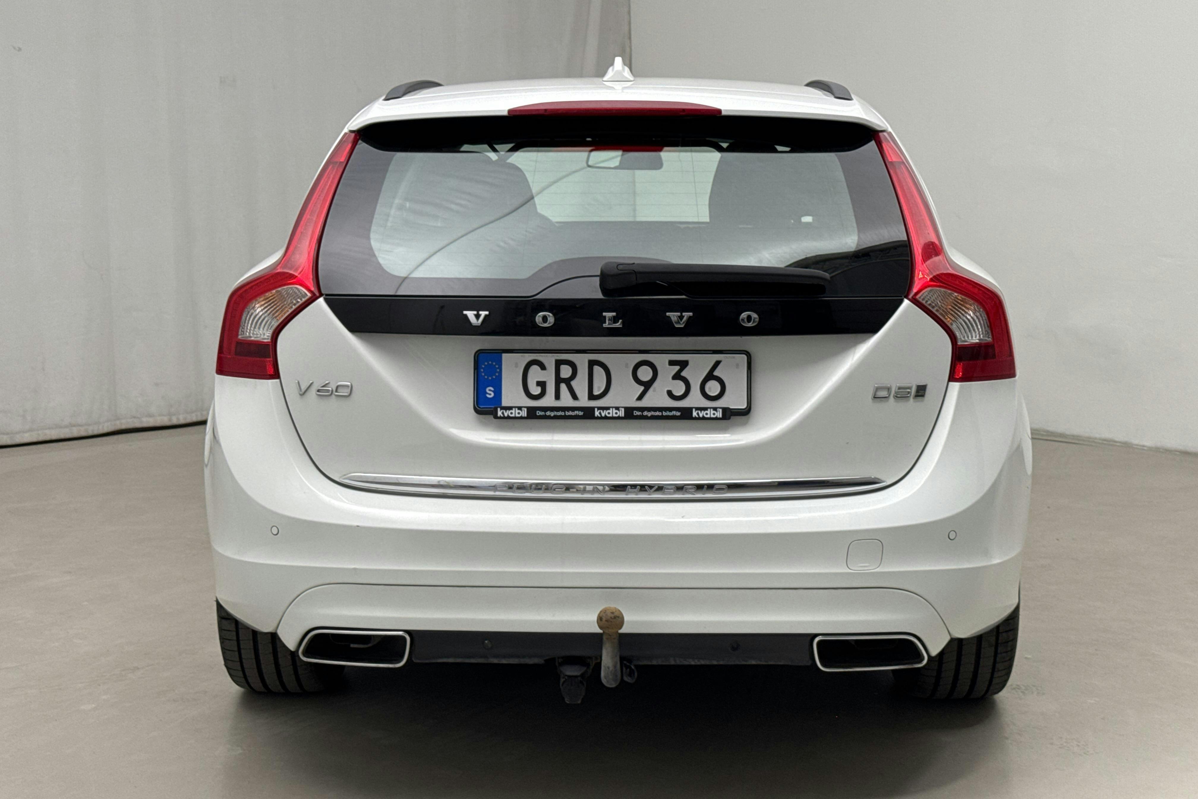 Volvo V60 D5 AWD Twin Engine (163hk) - 12 962 mil - Automat - vit - 2016