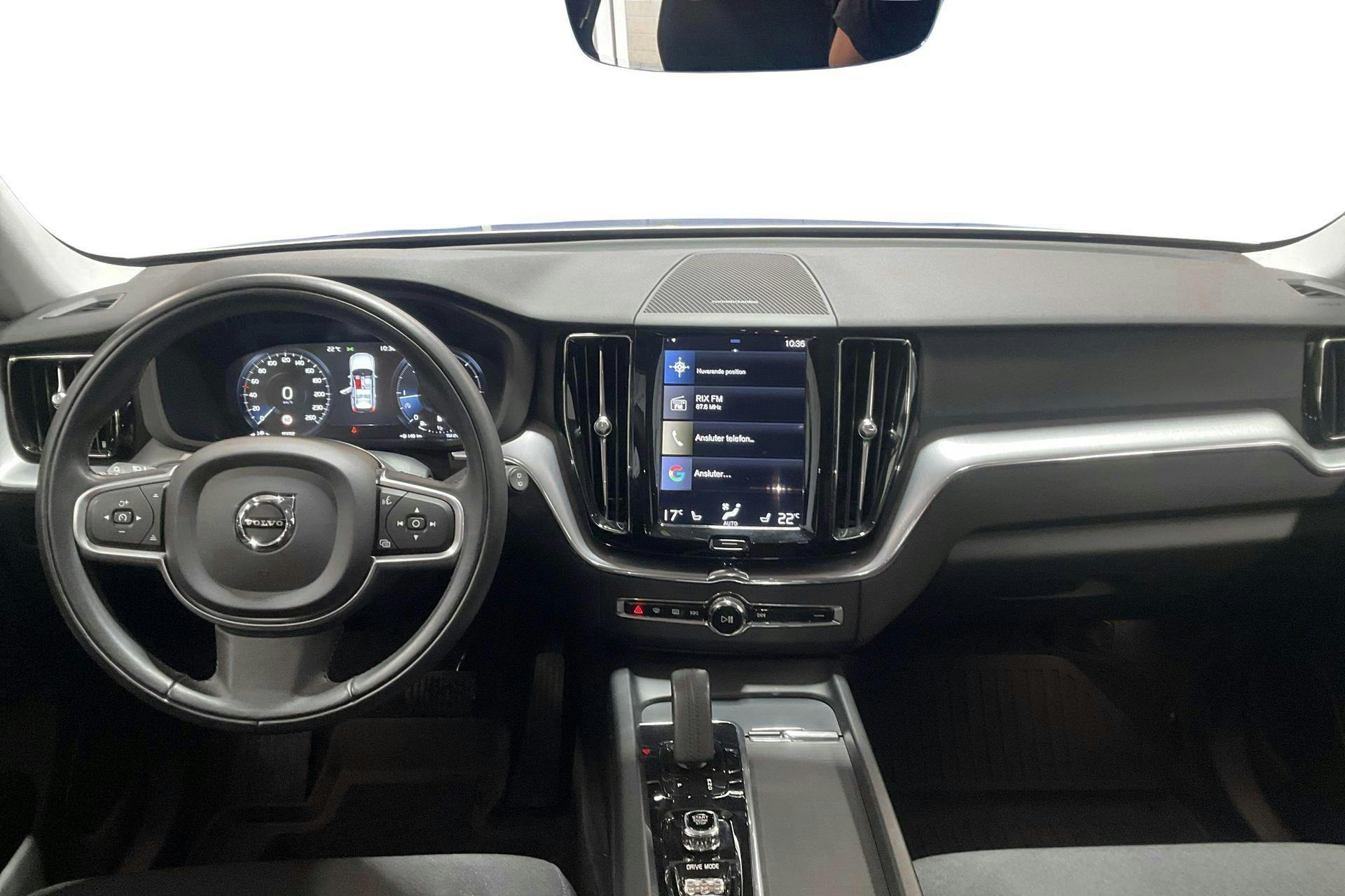 Volvo XC60 B4 2WD Mildhybrid, Diesel (197hk) - 8 001 mil - Automat - silver - 2021
