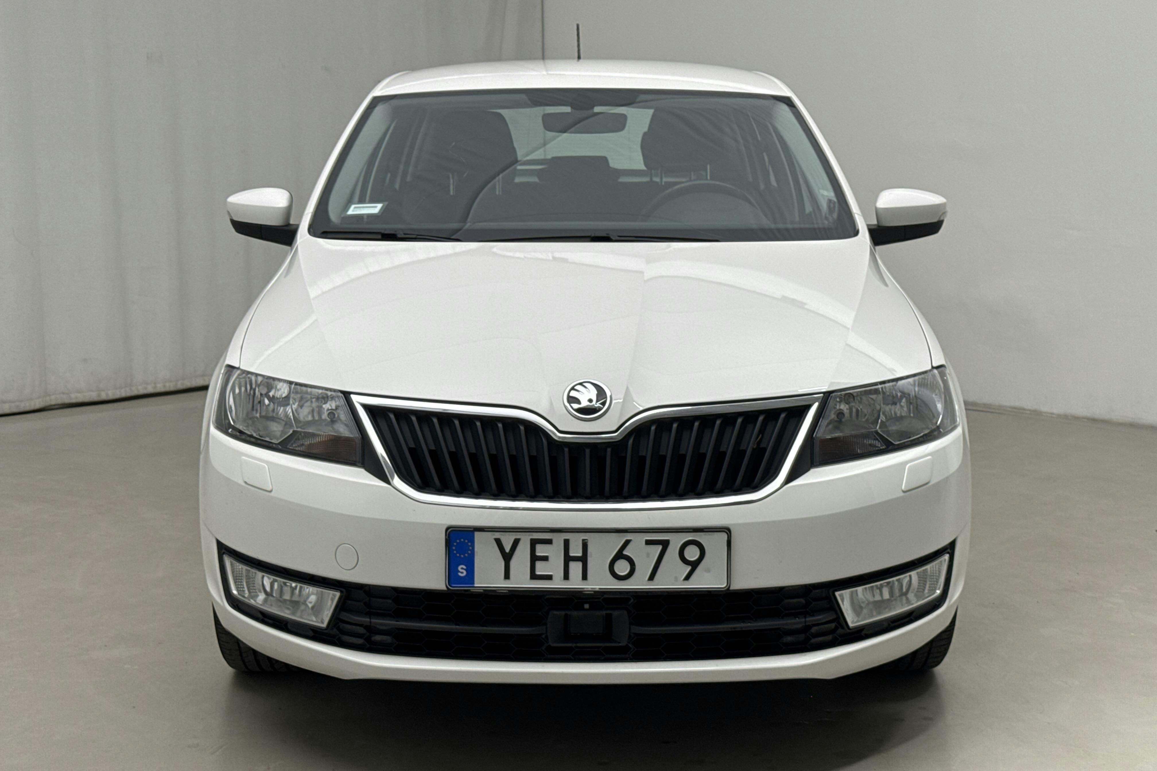 Skoda Rapid 1.4 TDI Spaceback (90hk) - 8 639 mil - Manuell - vit - 2017