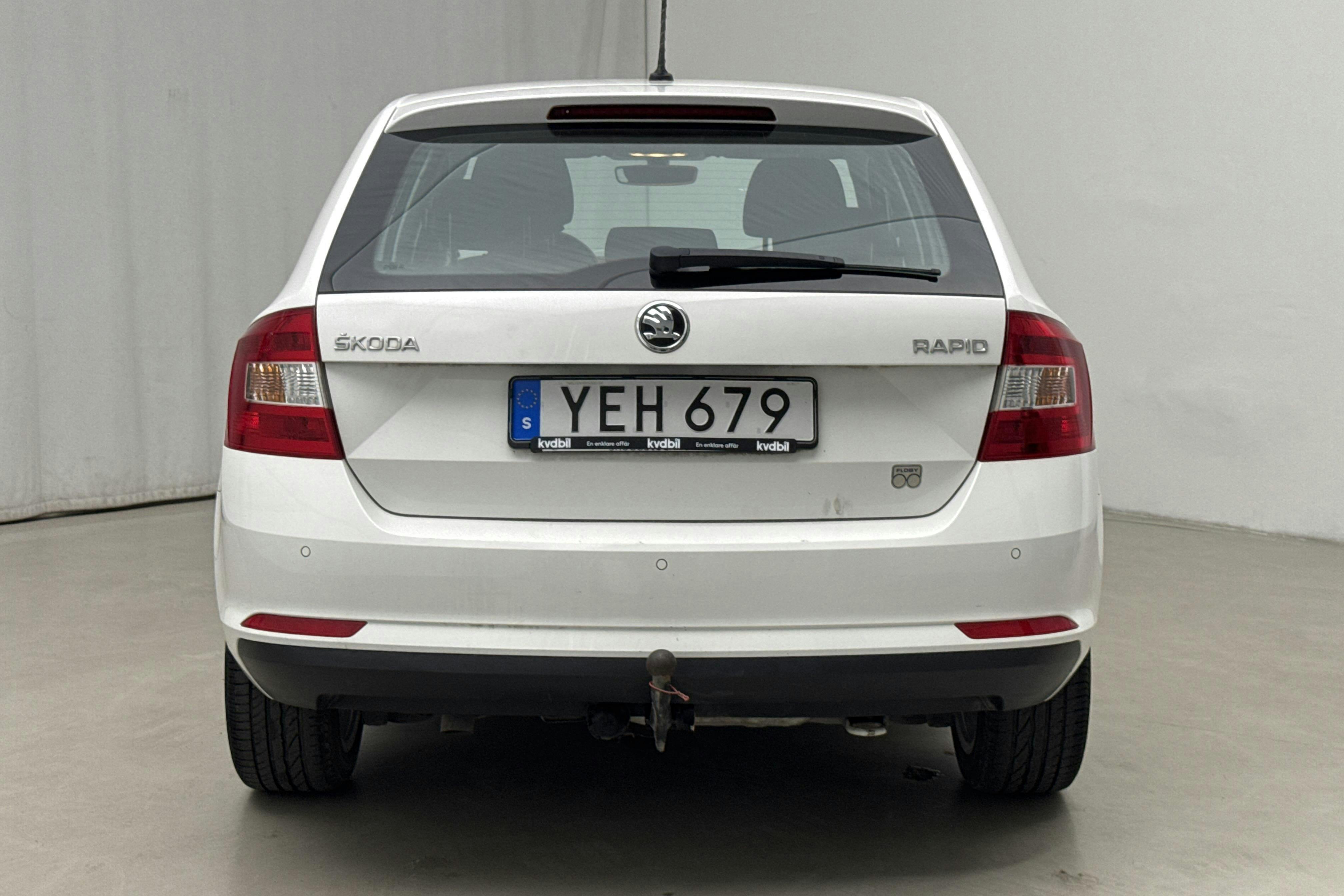 Skoda Rapid 1.4 TDI Spaceback (90hk) - 8 639 mil - Manuell - vit - 2017