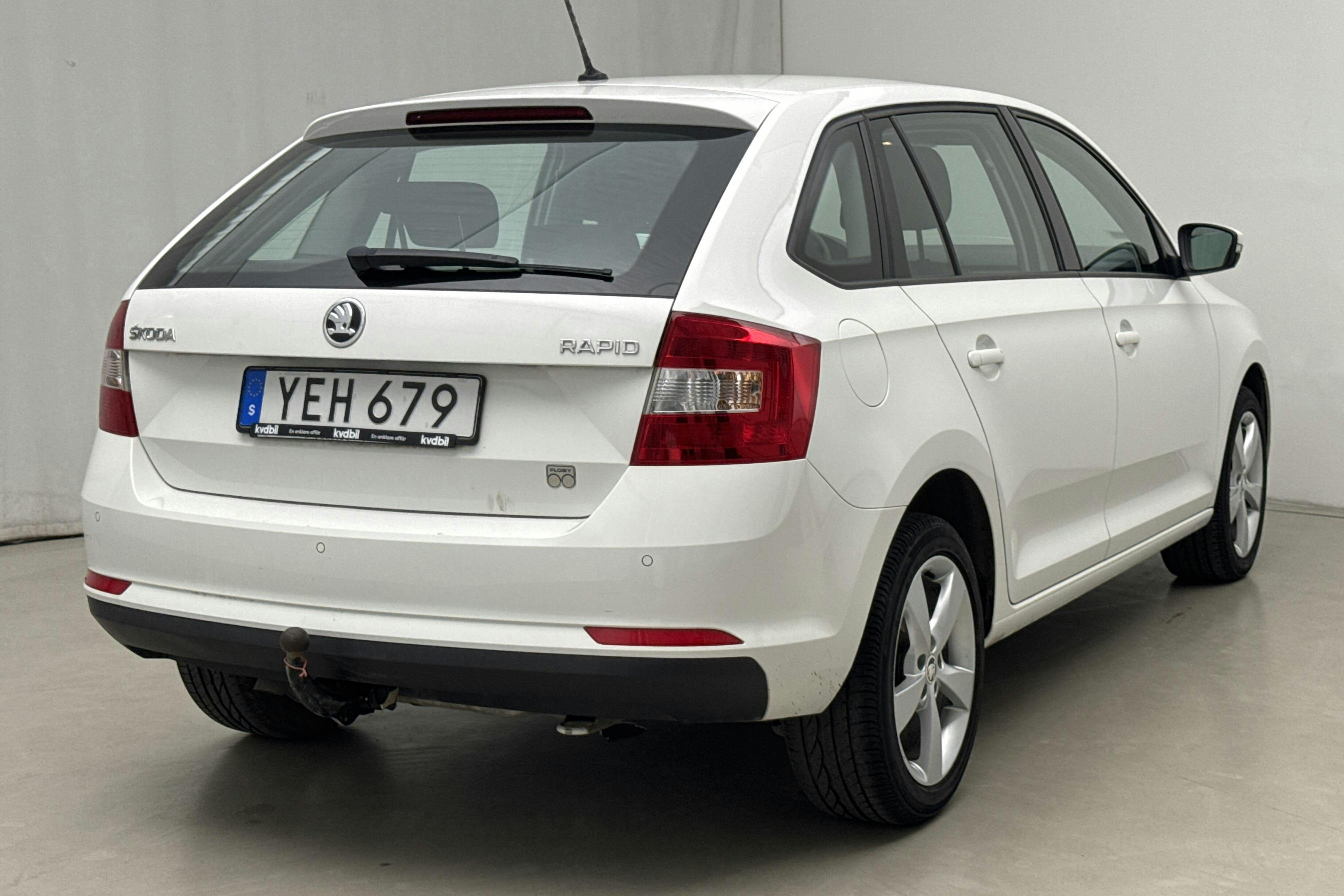 Skoda Rapid 1.4 TDI Spaceback (90hk) - 8 639 mil - Manuell - vit - 2017