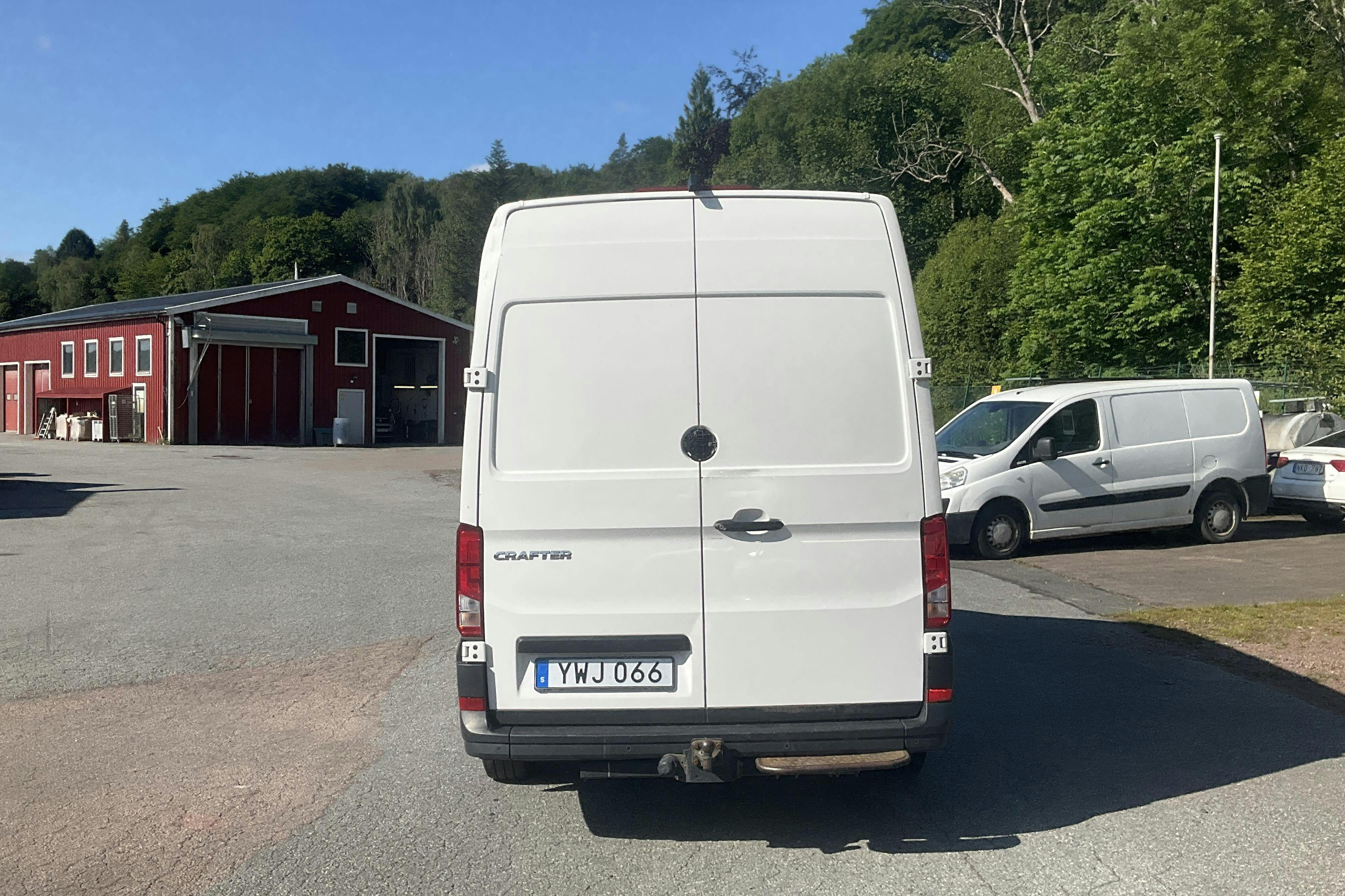 VW Crafter 35 2.0 TDI Skåp (177hk) - 13 458 mil - Manuell - vit - 2019