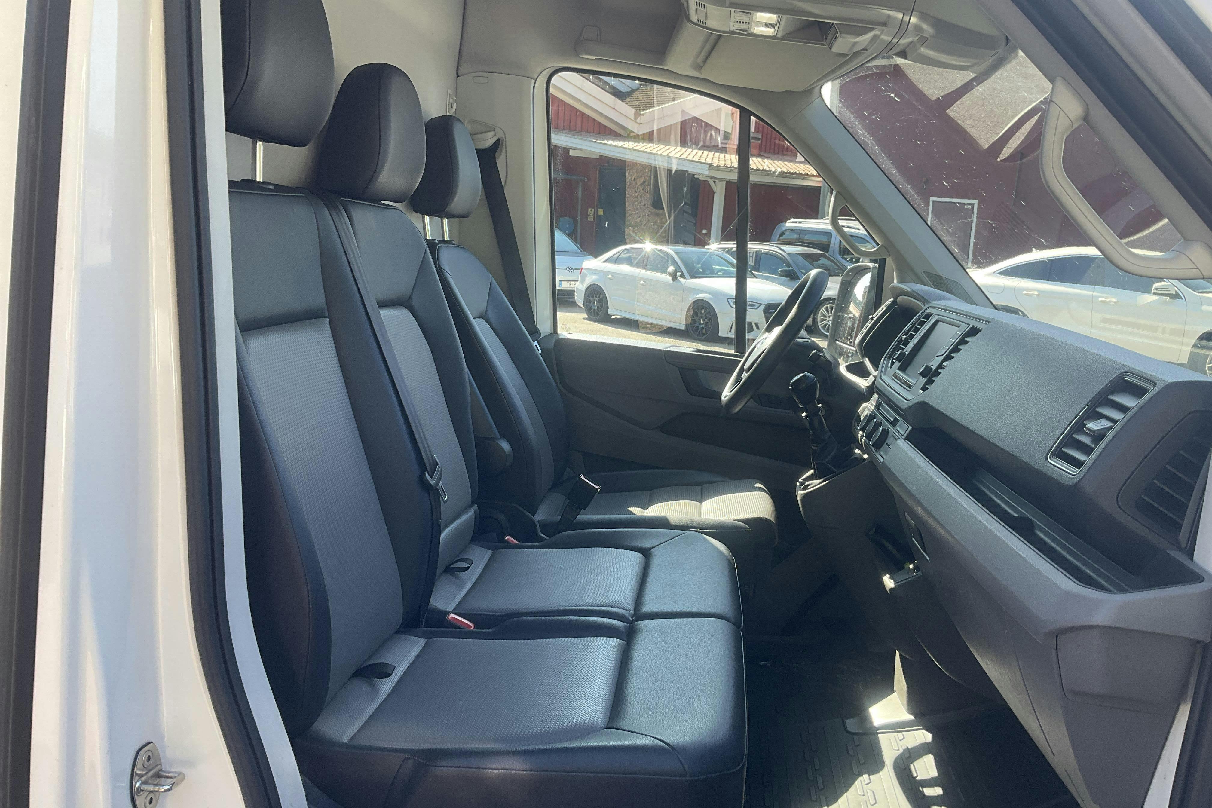VW Crafter 35 2.0 TDI Skåp (177hk) - 13 458 mil - Manuell - vit - 2019