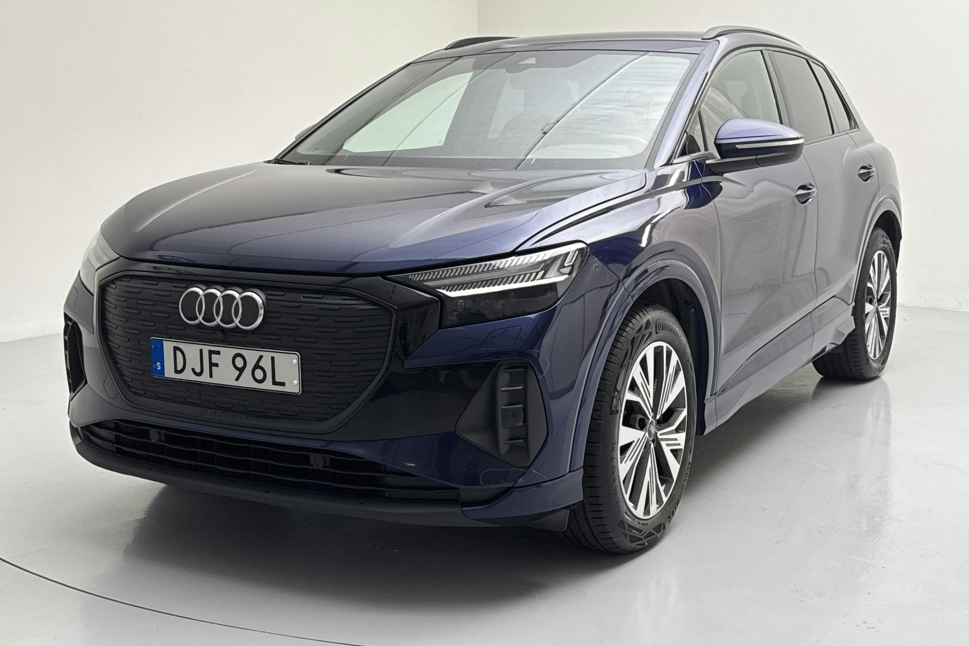 Audi Q4 40 e-tron 77 kWh (204hk) - 120 240 km - Automatic - blue - 2022