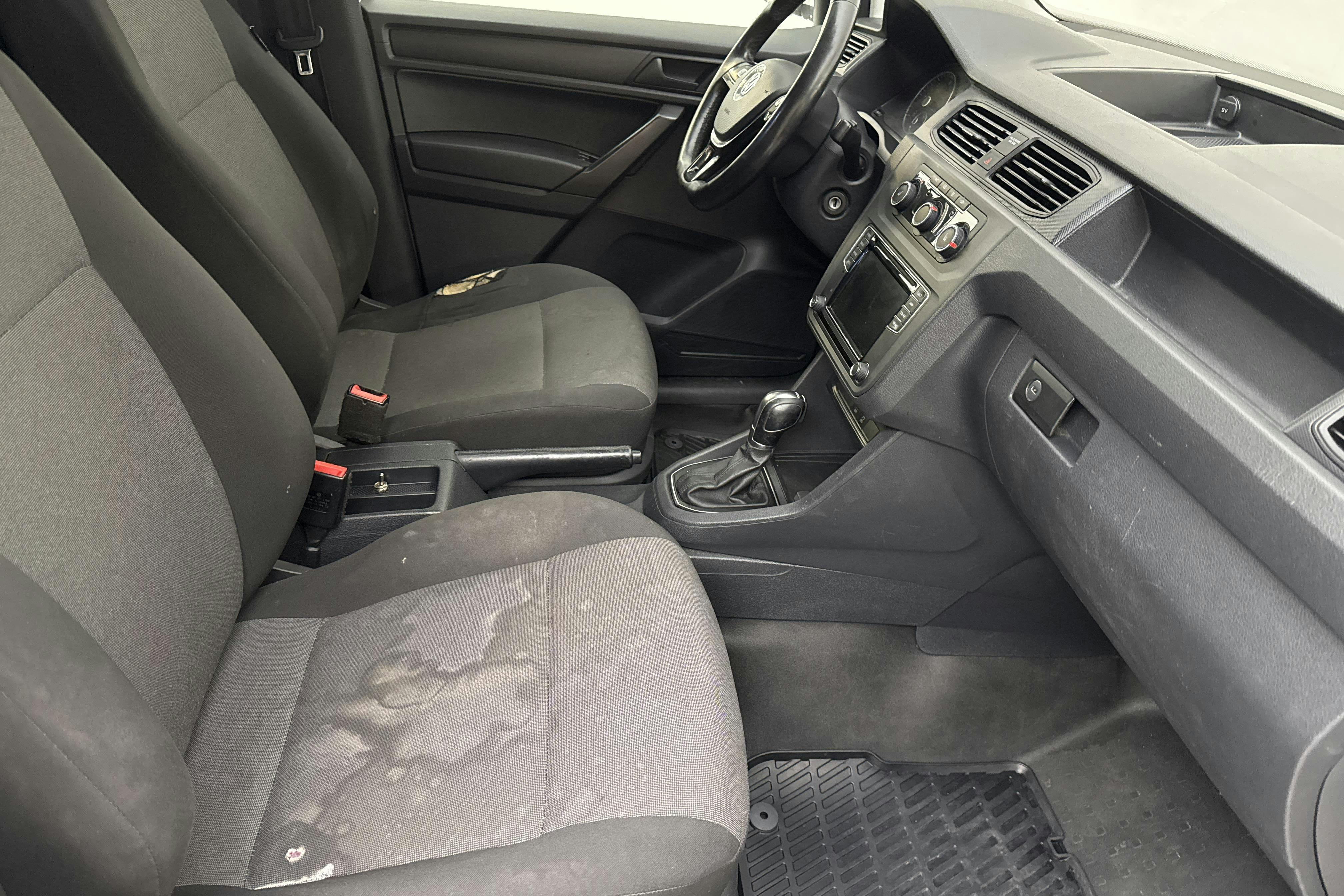VW Caddy 2.0 TDI Skåp 4MOTION (150hk) - 19 922 mil - Automat - vit - 2019