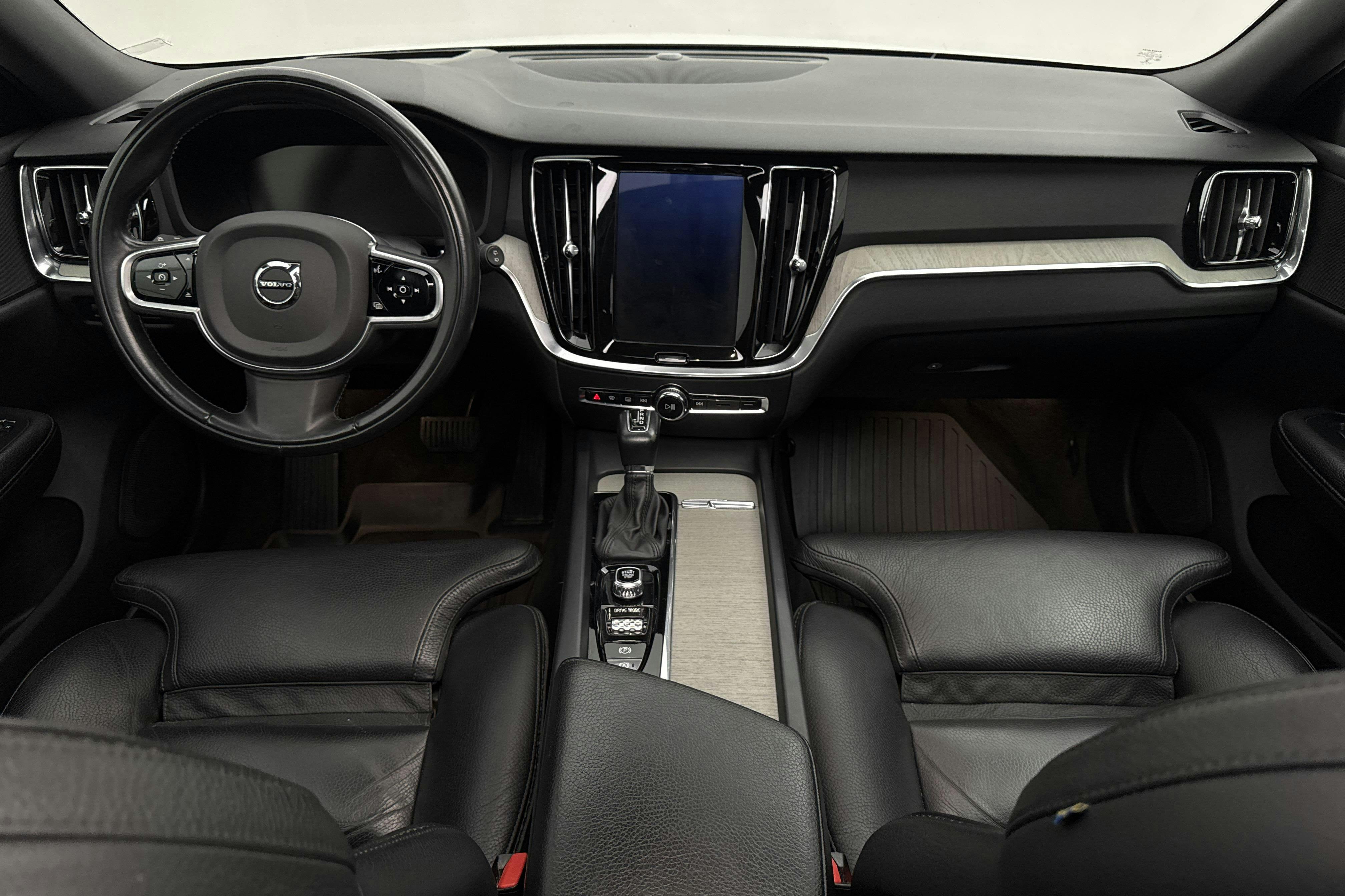 Volvo V60 D4 Cross Country AWD (190hk) - 16 043 mil - Automat - vit - 2020