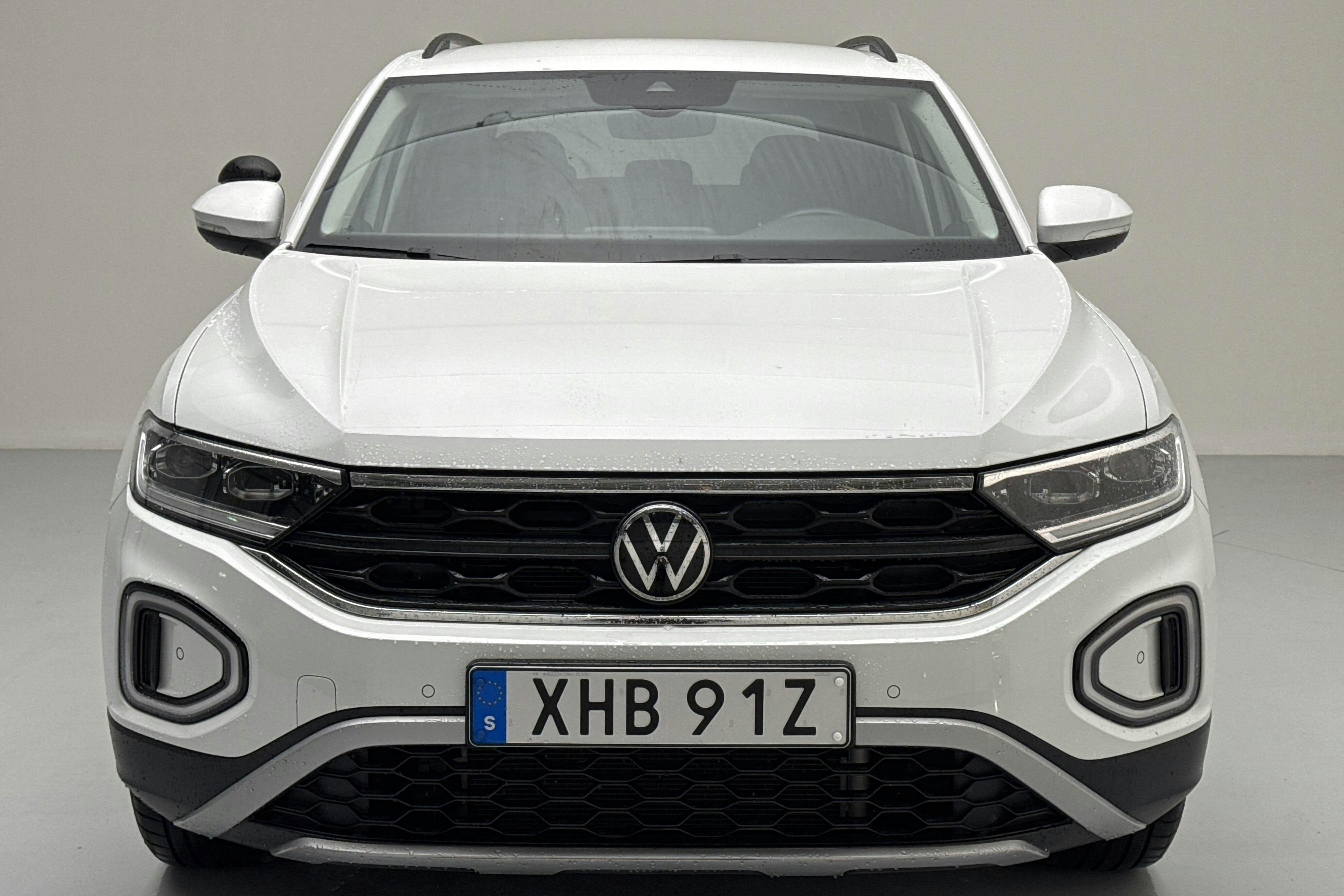 VW T-Roc 1.0 TSI (110hk) - 1 744 mil - Manuell - vit - 2022