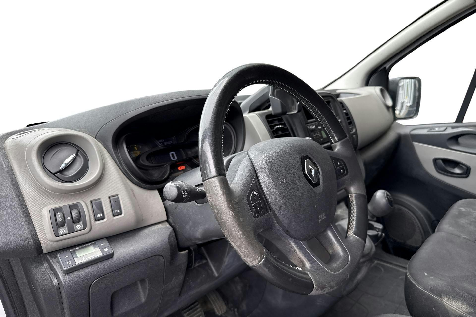 Renault Trafic 1.6 dCi Skåp (120hk) - 13 074 mil - Manuell - vit - 2015