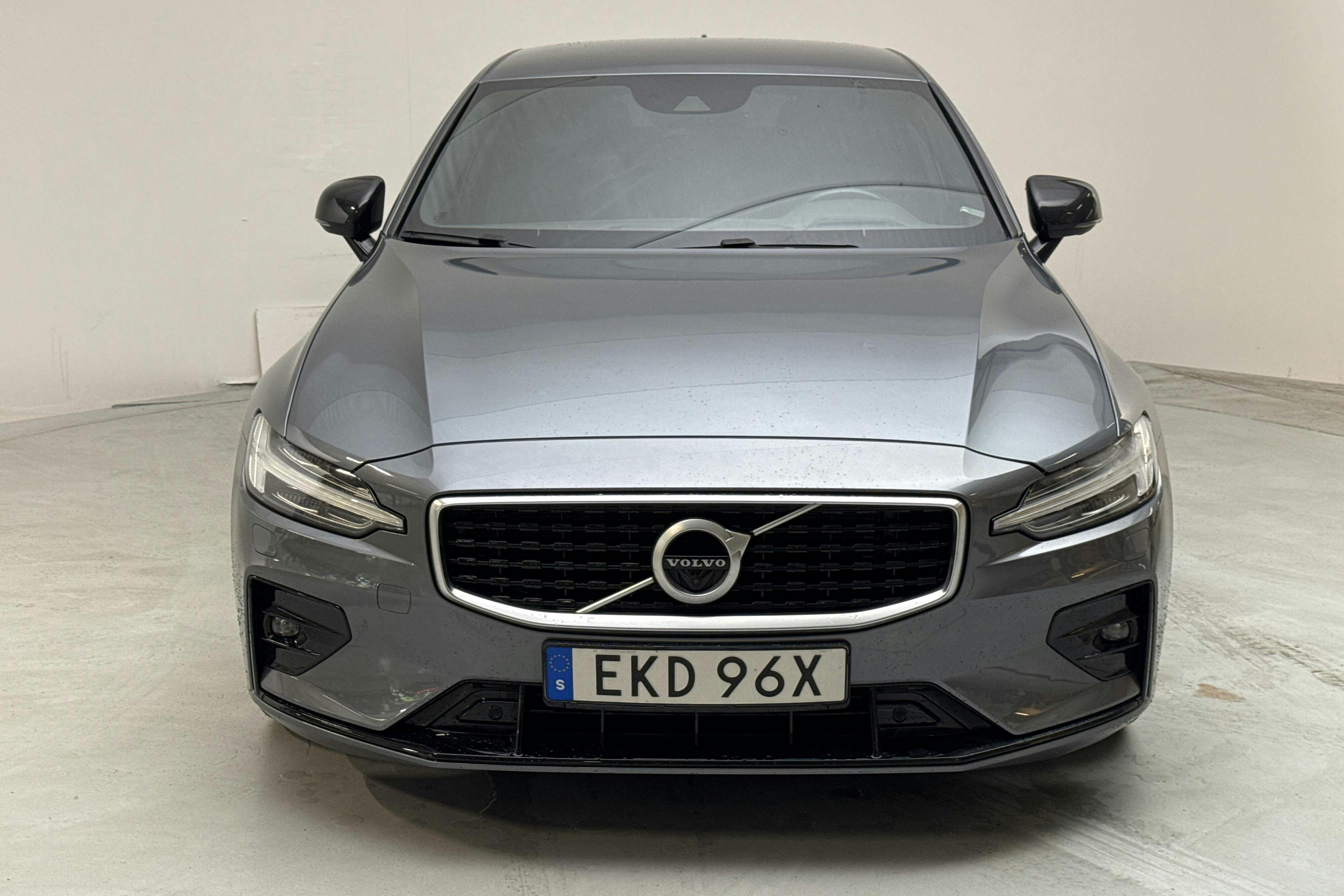 Volvo S60 T5 (250hk) - 7 789 mil - Automat - grå - 2020