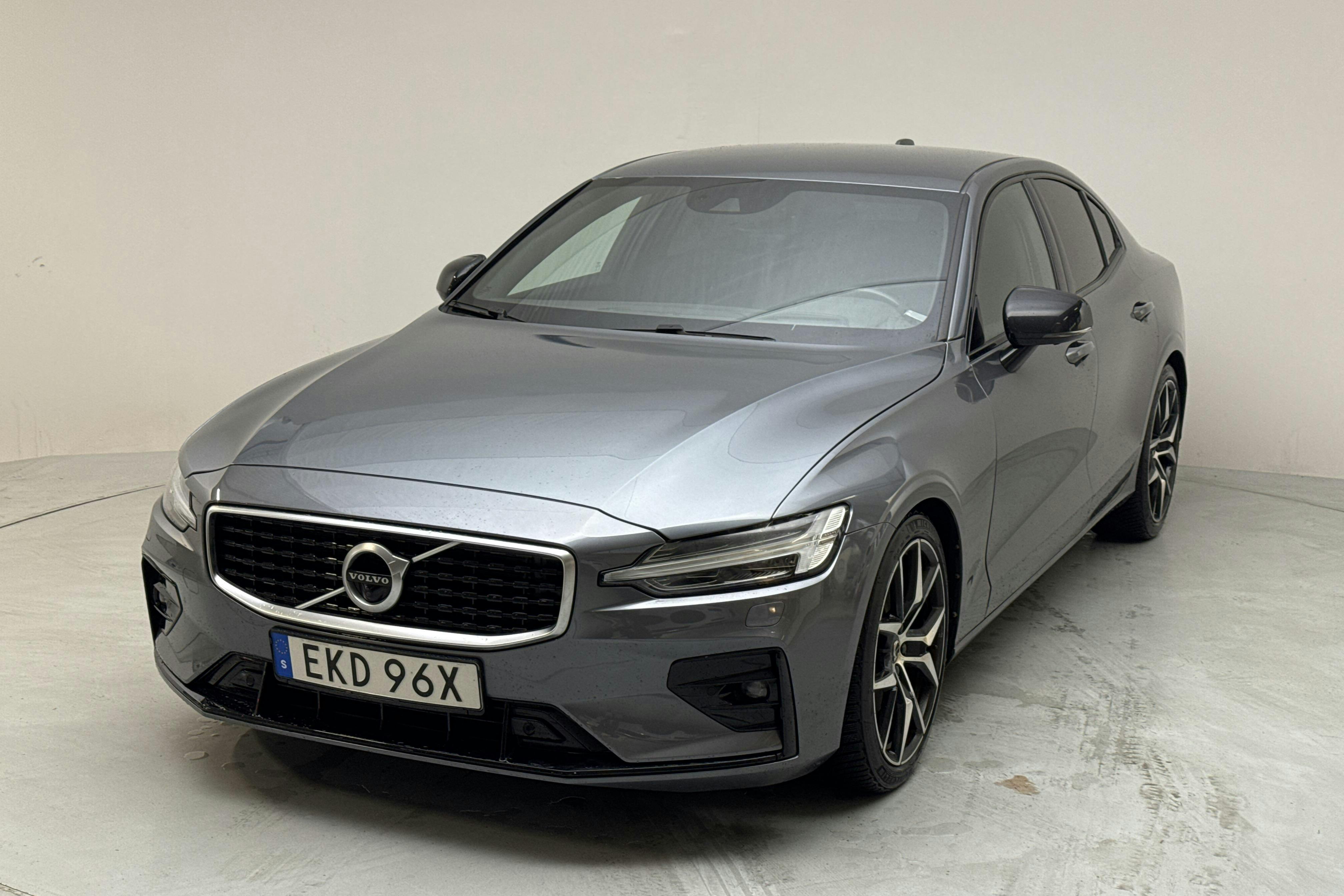 Volvo S60 T5 (250hk) - 77 890 km - Automatyczna - szary - 2020