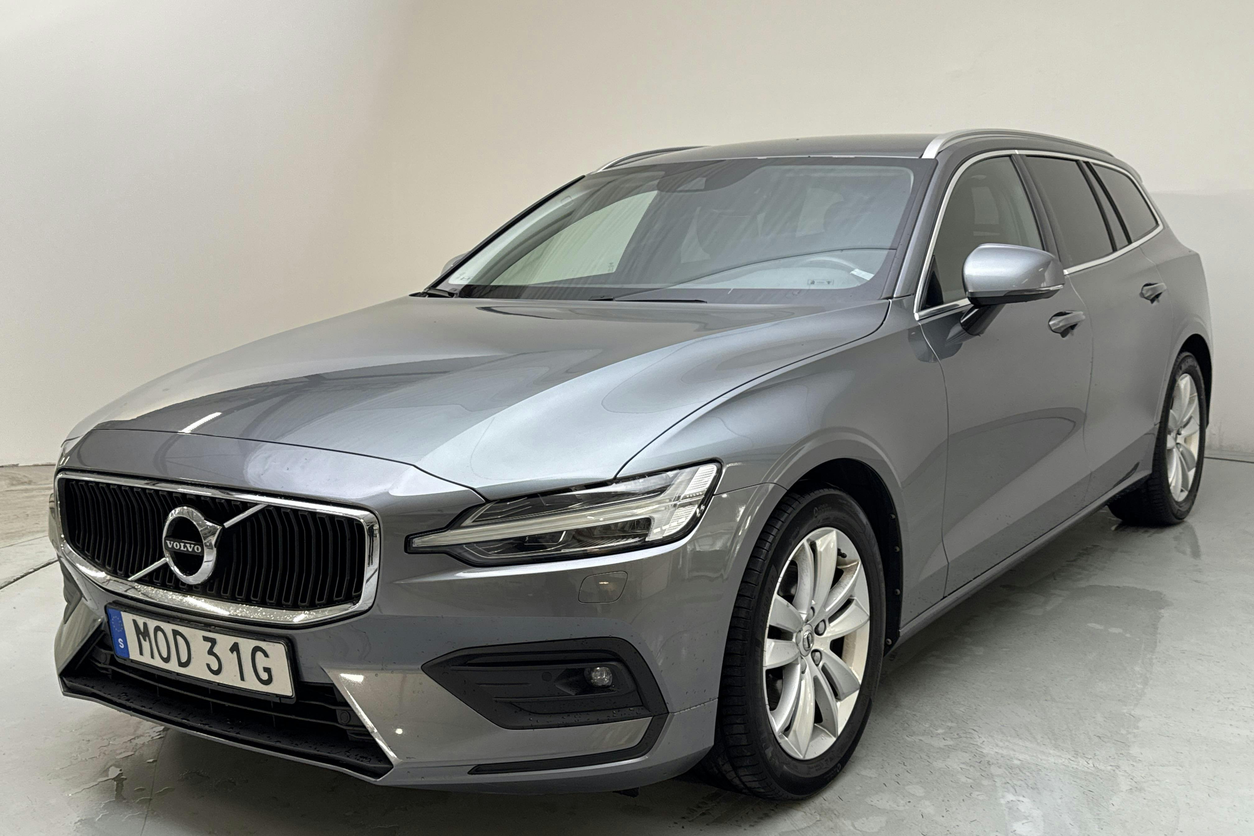 Volvo V60 D3 AWD (150hk) - 122 870 km - Automaattinen - harmaa - 2020
