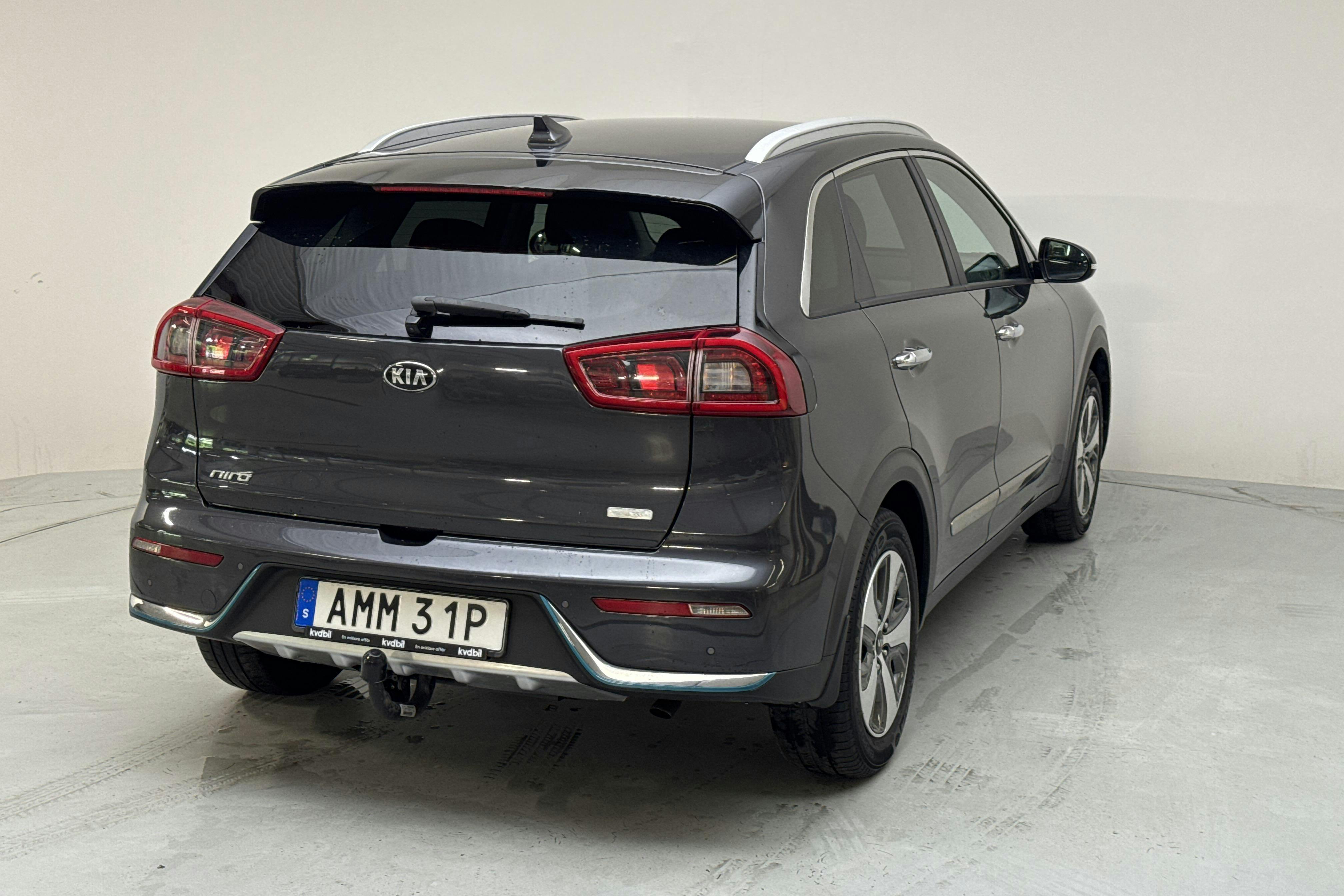 KIA Niro Plug-in Hybrid 1.6 (141hk) - 11 337 mil - Automat - grå - 2019