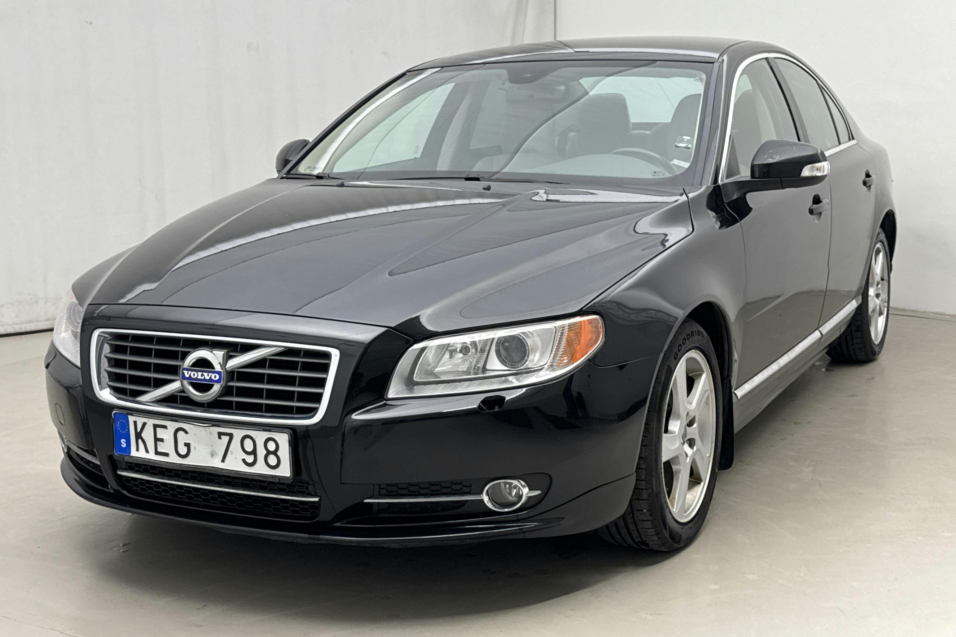 Volvo S80 1.6D DRIVe (109hk) - 177 030 km - Manual - black - 2011