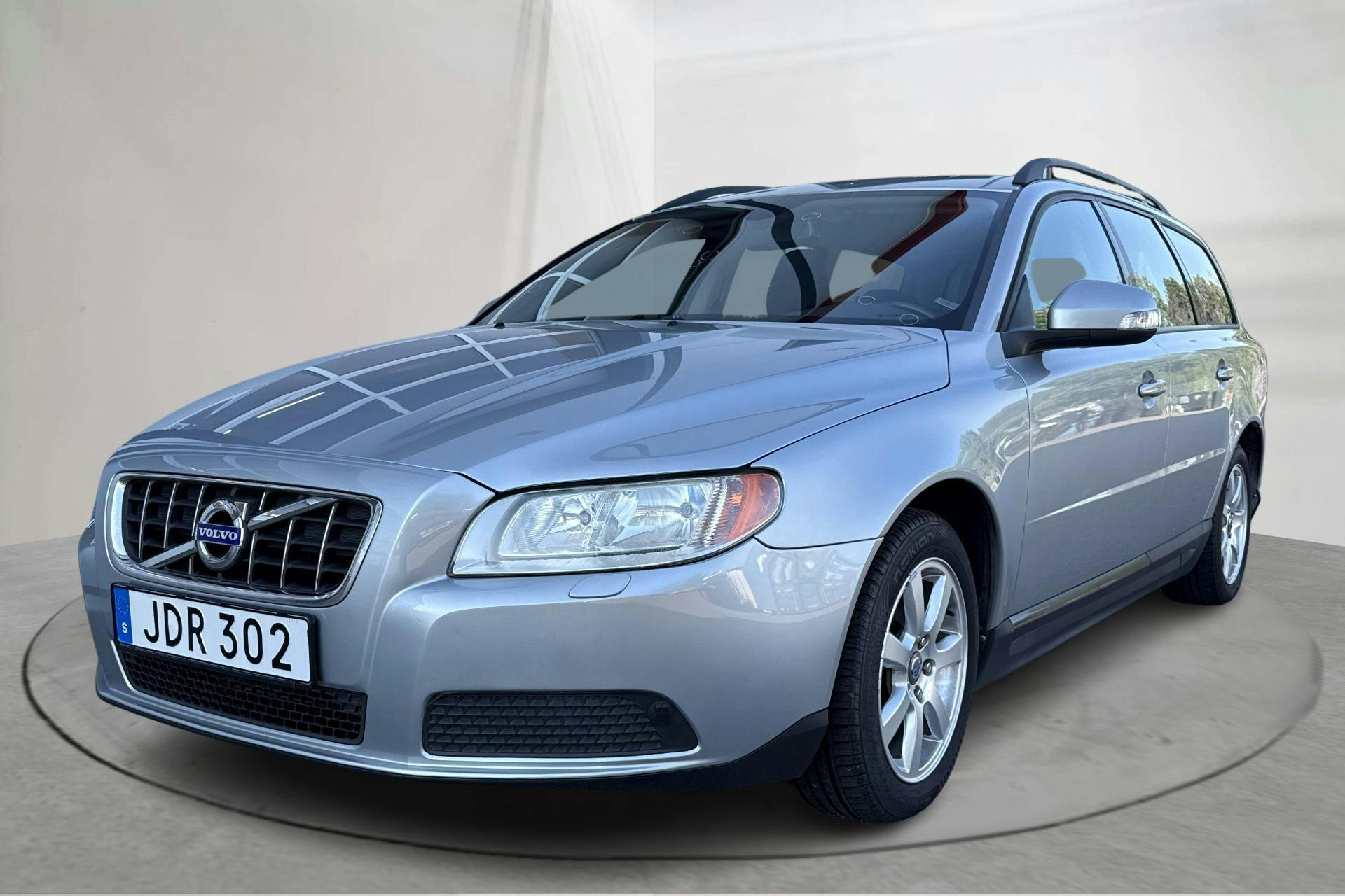 Volvo V70 II 1.6D DRIVe (109hk) - 113 130 km - Käsitsi - hõbe - 2010