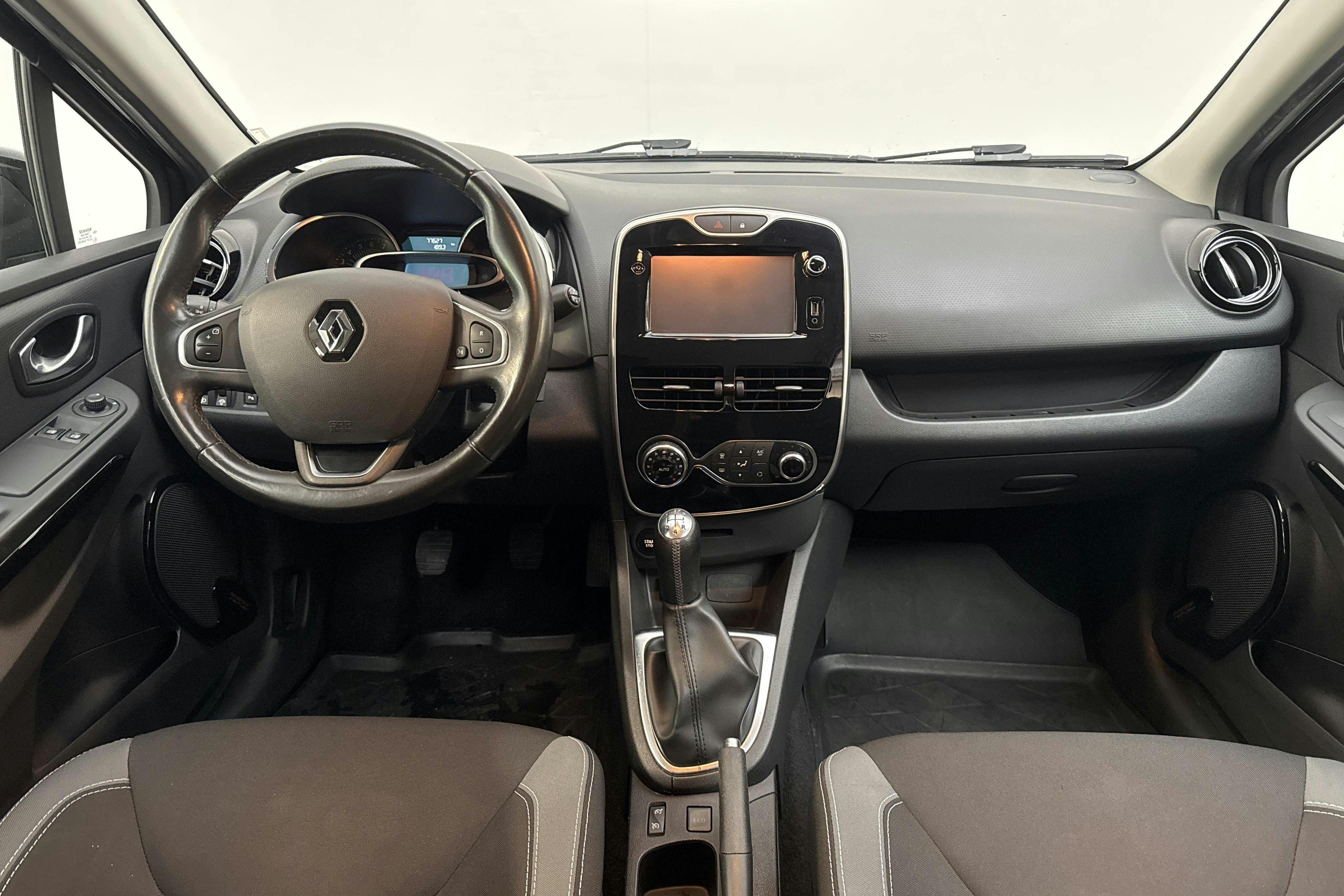 Renault Clio IV 0.9 TCe 90 5dr (90hk) - 7 762 mil - Manuell - svart - 2016