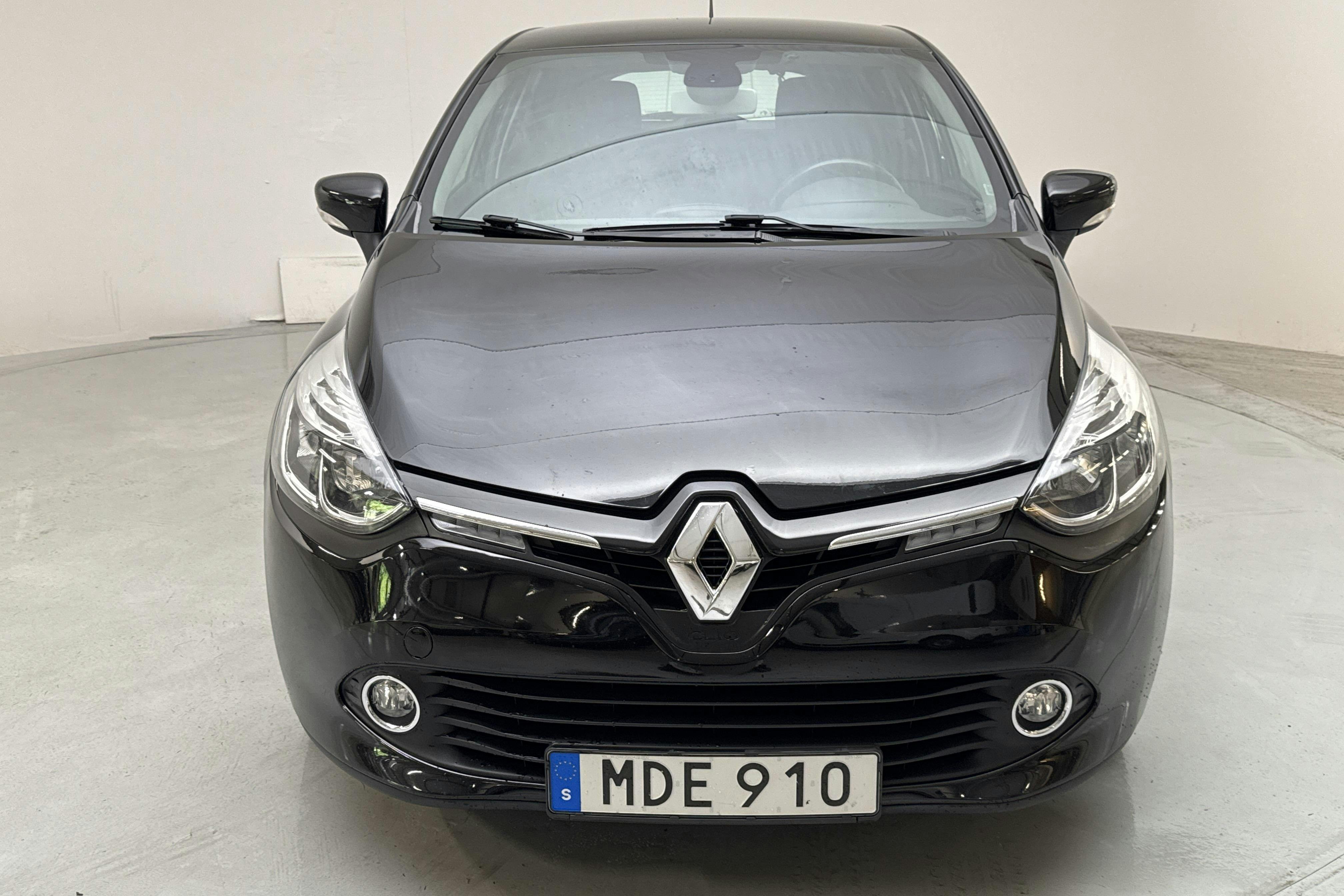 Renault Clio IV 0.9 TCe 90 5dr (90hk) - 7 762 mil - Manuell - svart - 2016