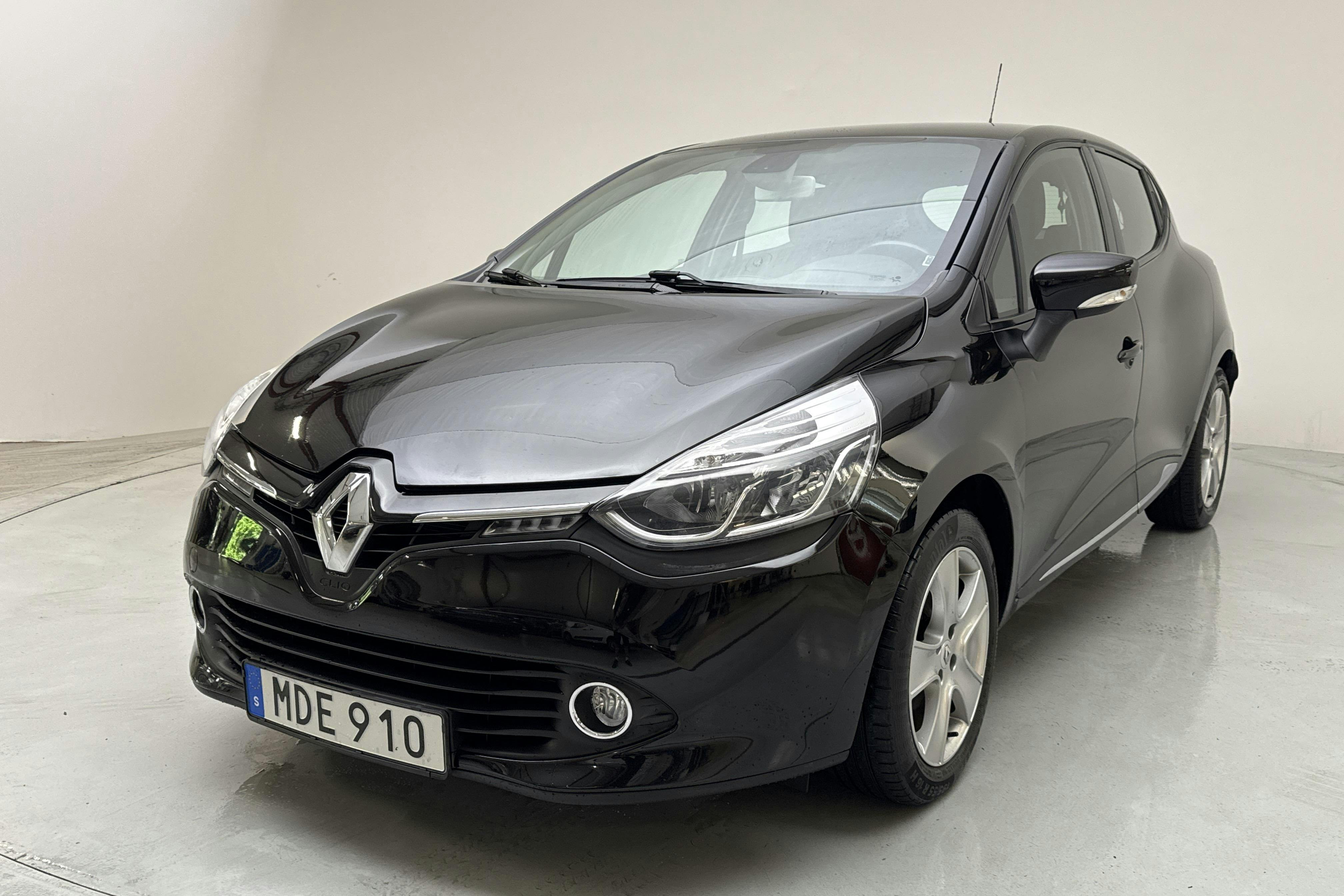 Renault Clio IV 0.9 TCe 90 5dr (90hk) - 77 620 km - Manual - black - 2016