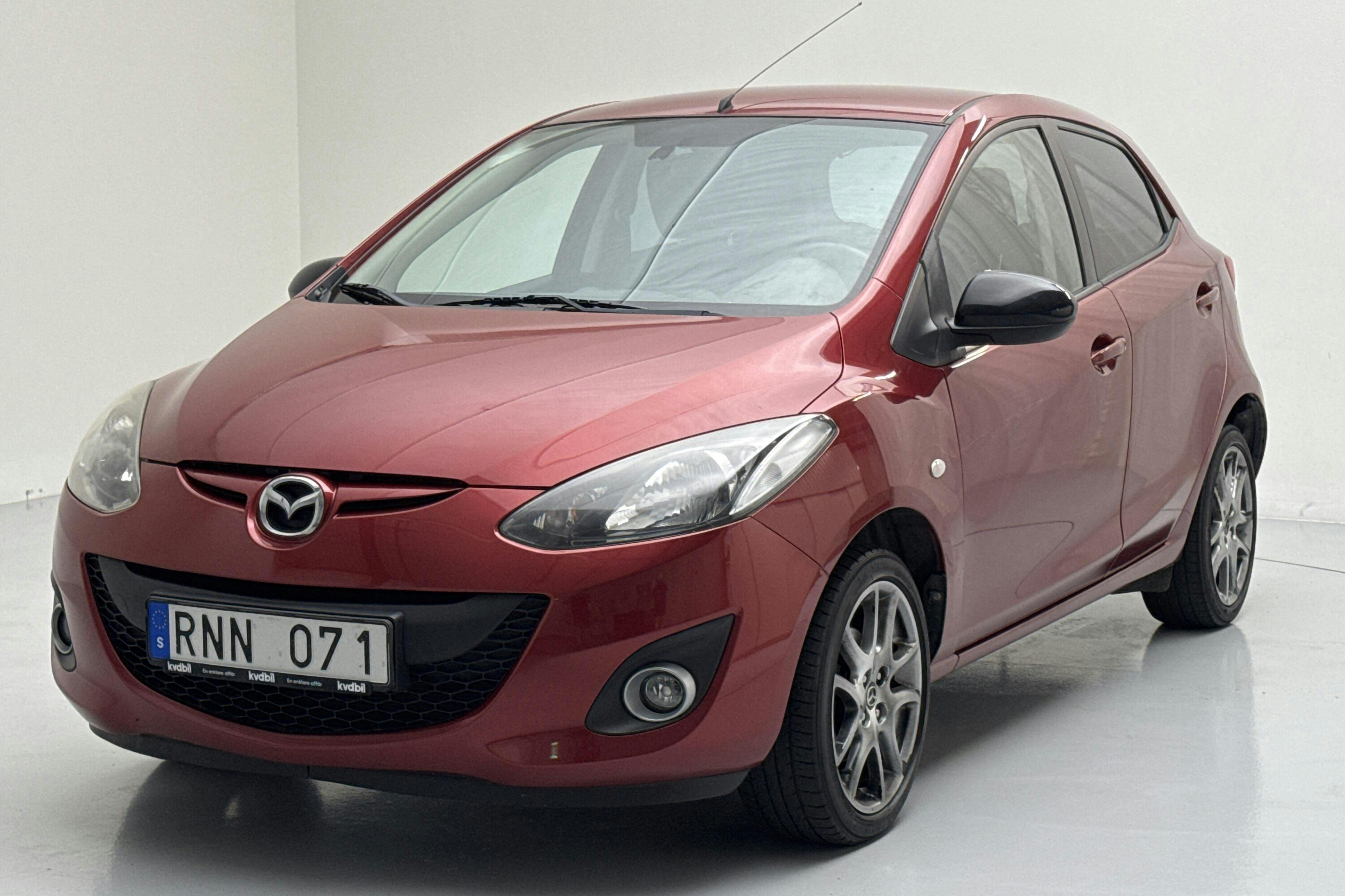 Mazda 2 1.3 5dr (84hk) - 70 040 km - Manual - red - 2013