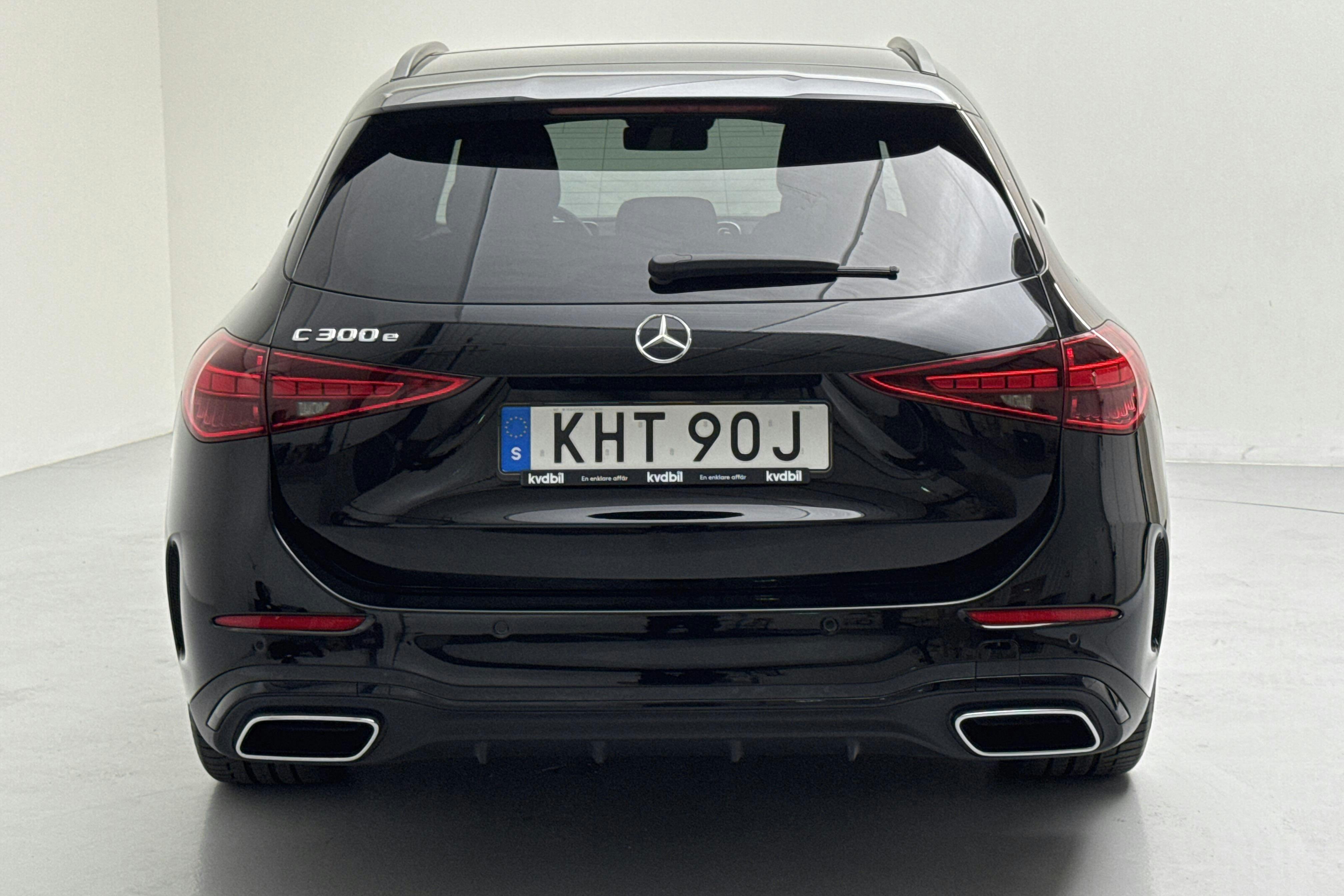 Mercedes C 300 e Kombi S206 (333hk) - 3 875 mil - Automat - svart - 2023