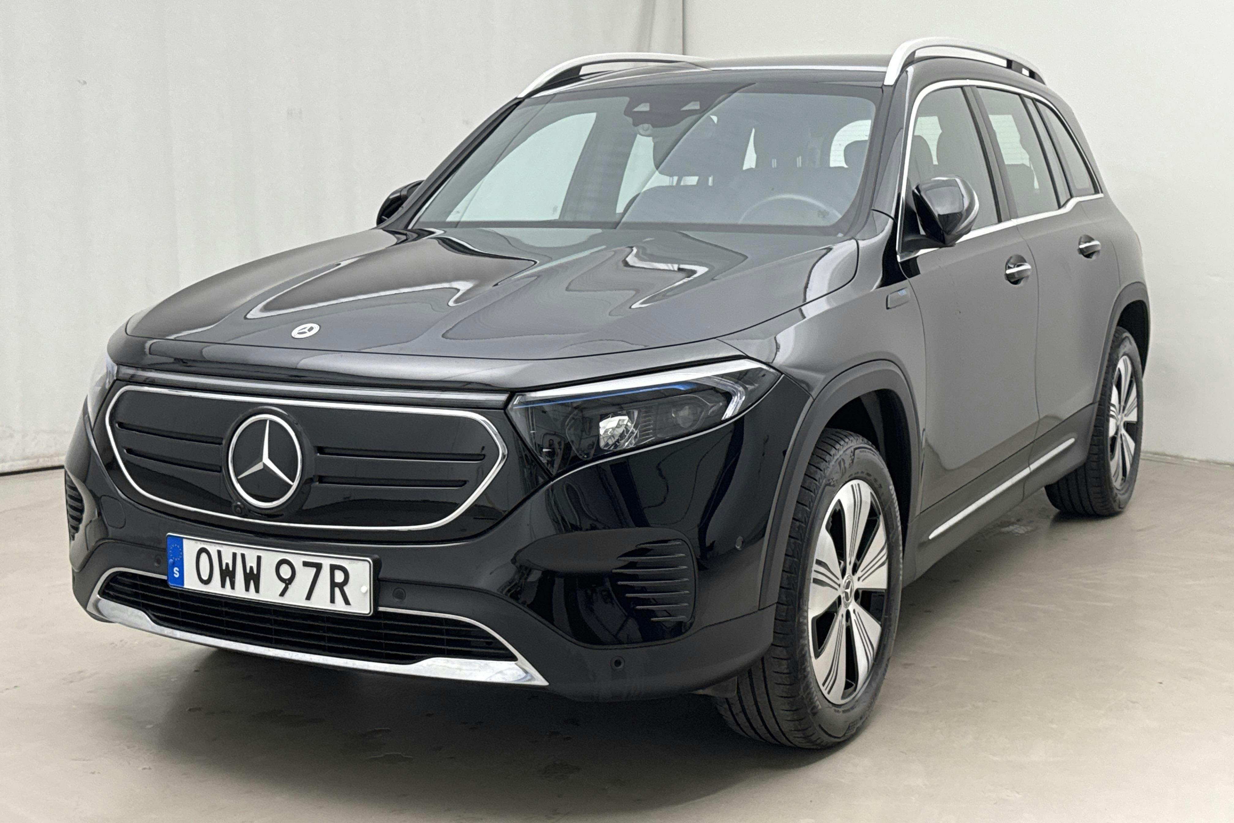 Mercedes EQB 300 4MATIC X243 (228hk) - 3 744 mil - Automat - svart - 2023