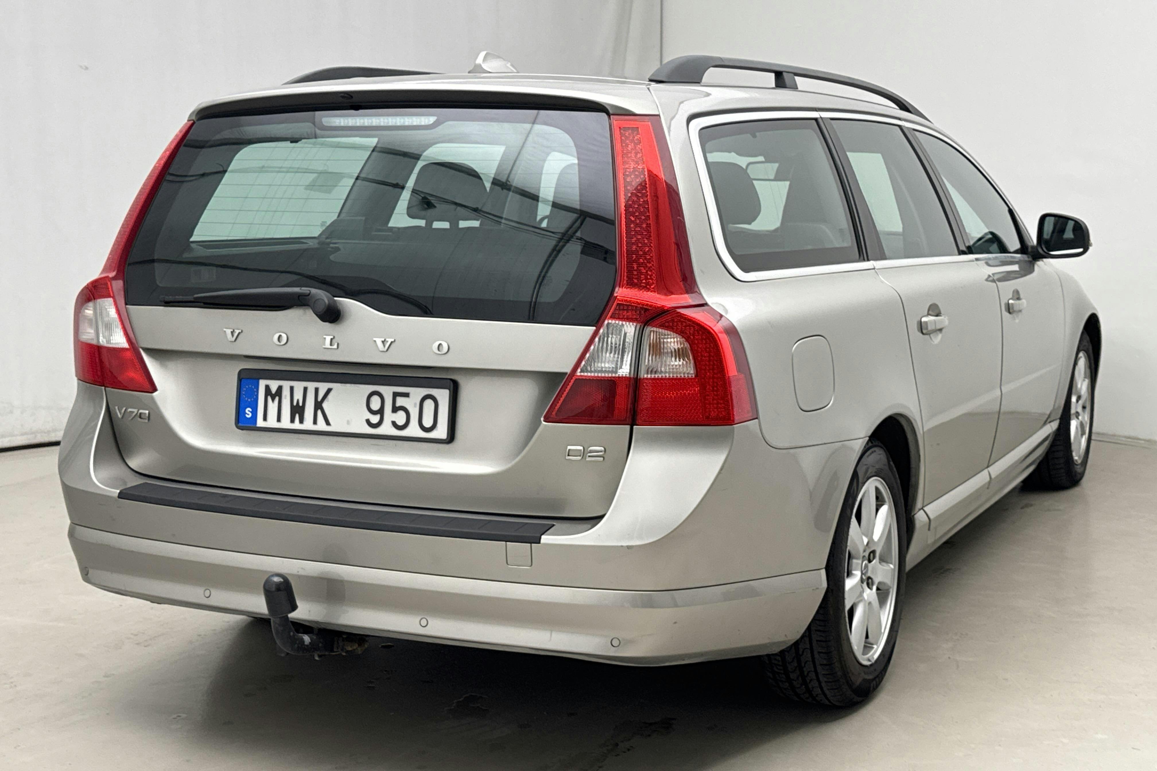 Volvo V70 II D2 (115hk) - 19 676 mil - Automat - Light Brown - 2013