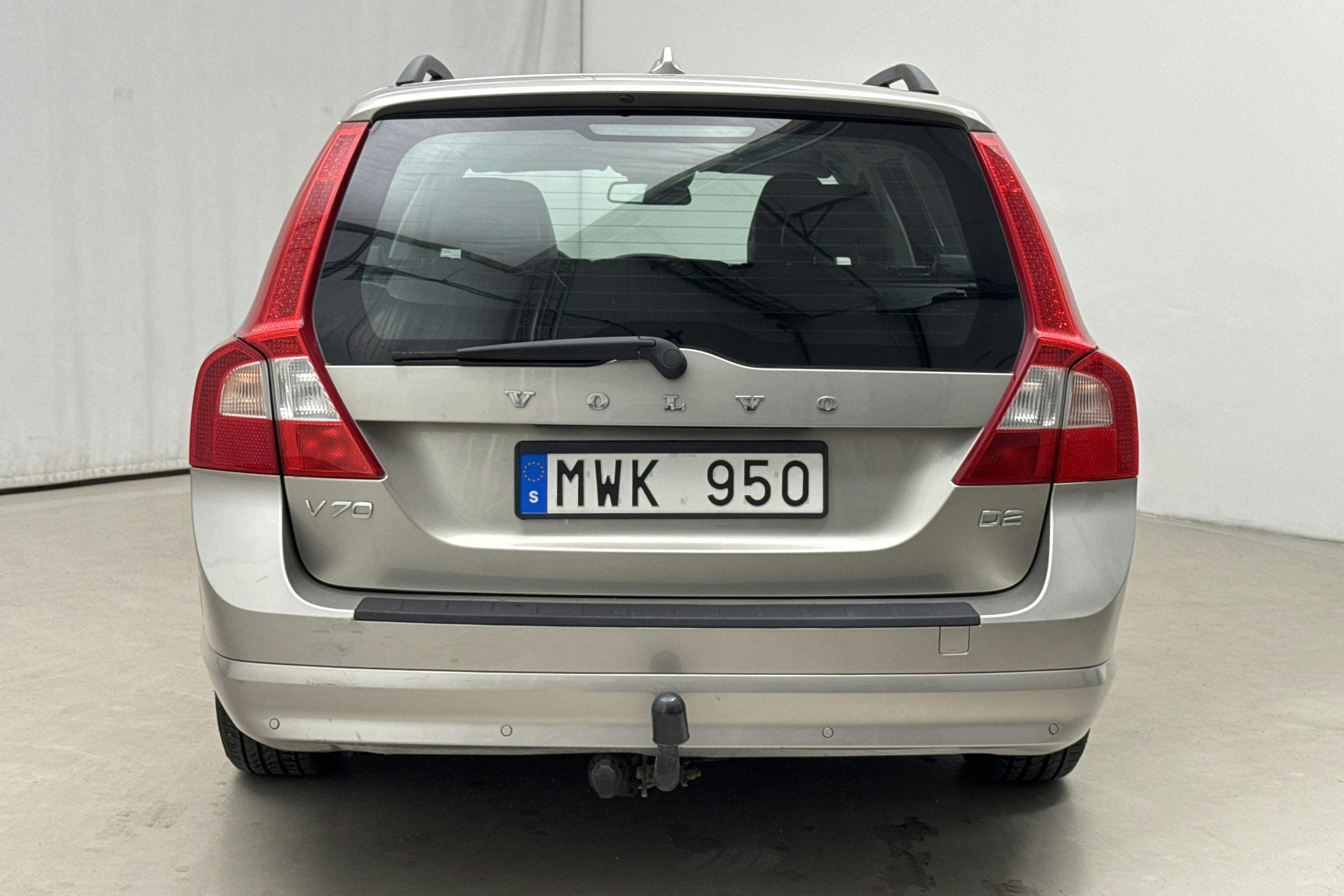 Volvo V70 II D2 (115hk) - 19 676 mil - Automat - Light Brown - 2013