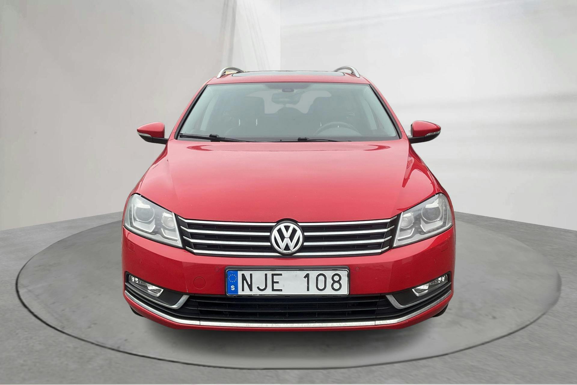 VW Passat 1.4 TSI EcoFuel Variant (150hk) - 16 091 mil - Automat - röd - 2014