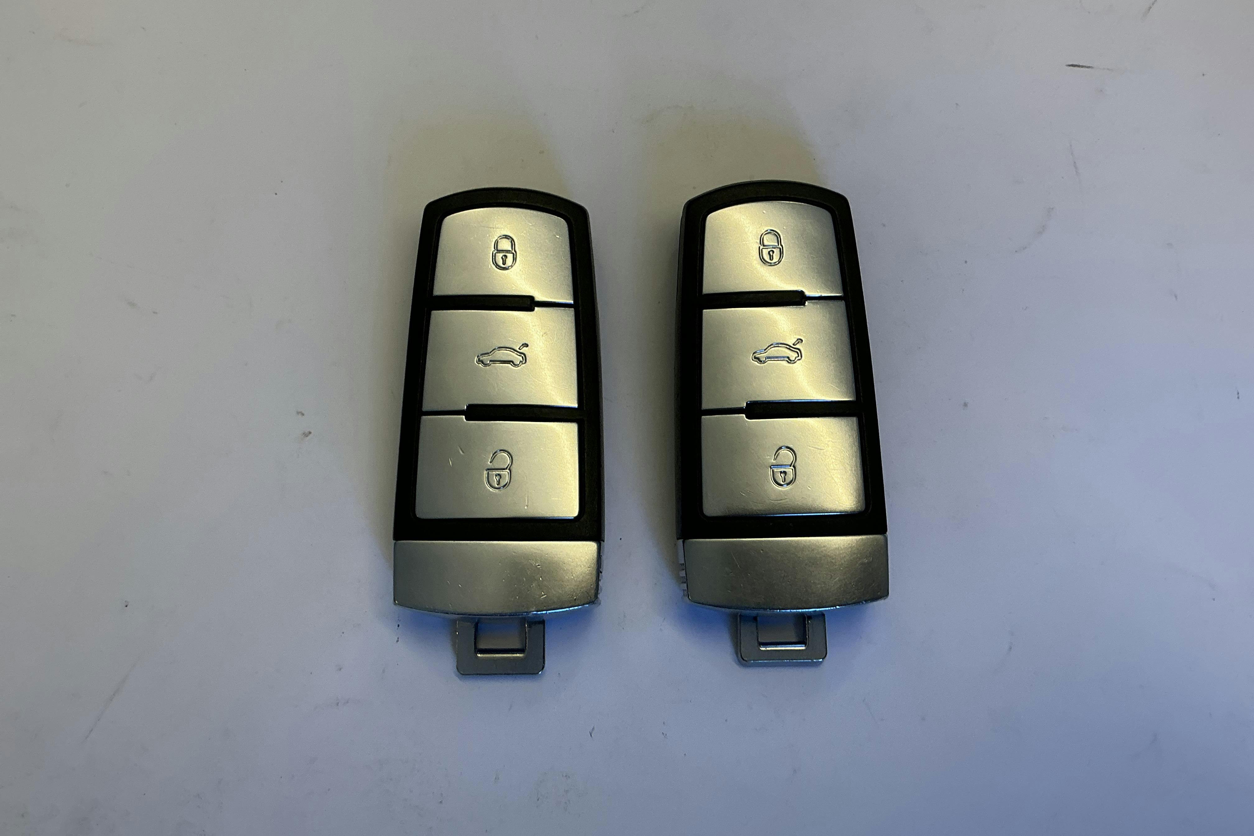 Presentationsfoto 14 av 14: VW Passat 1.4 TSI EcoFuel Variant (150hk) - 16 091 mil - Automat - röd - 2014
