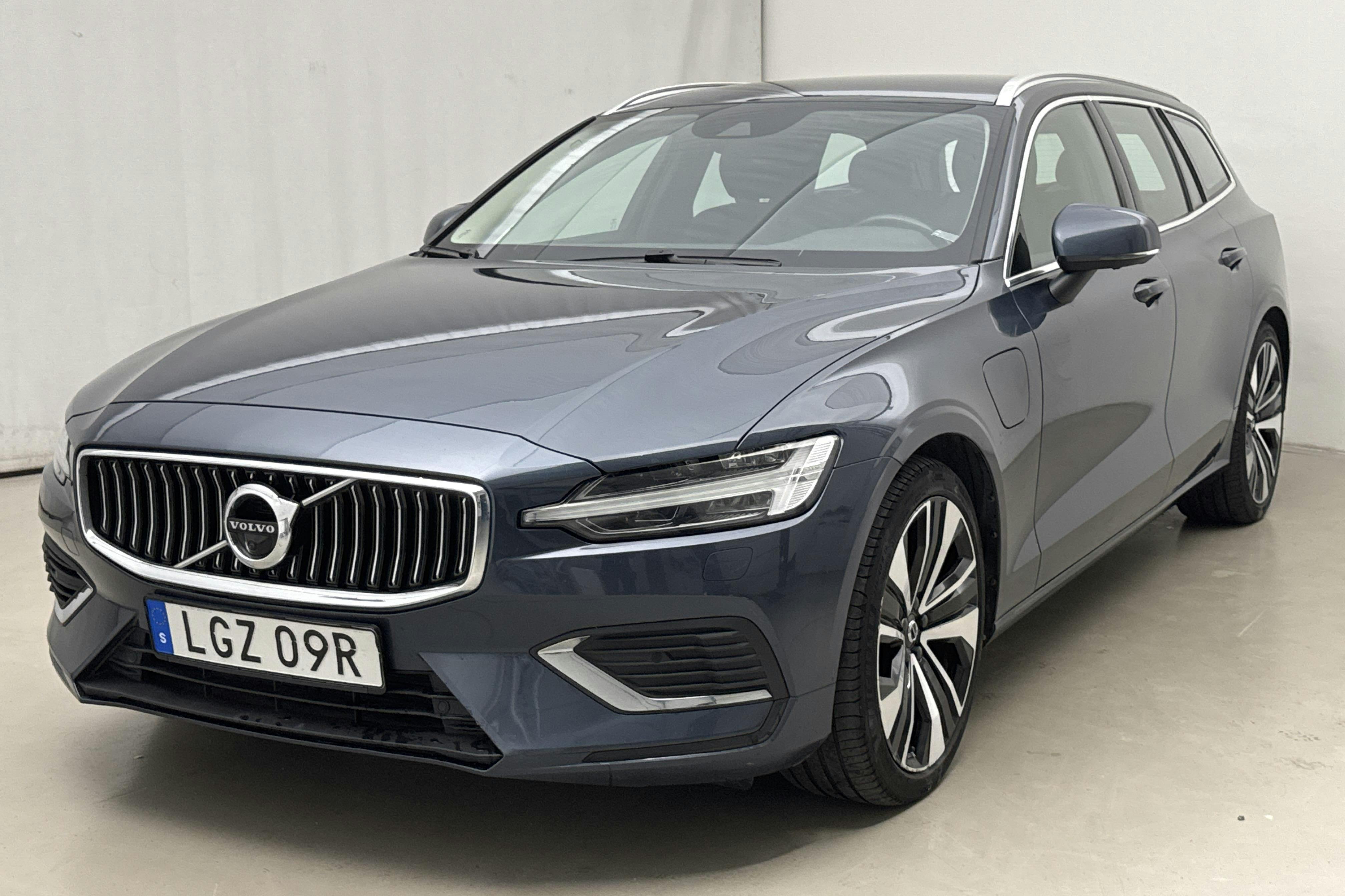 Volvo V60 T6 AWD Recharge (350hk) - 10 575 mil - Automat - Dark Blue - 2022