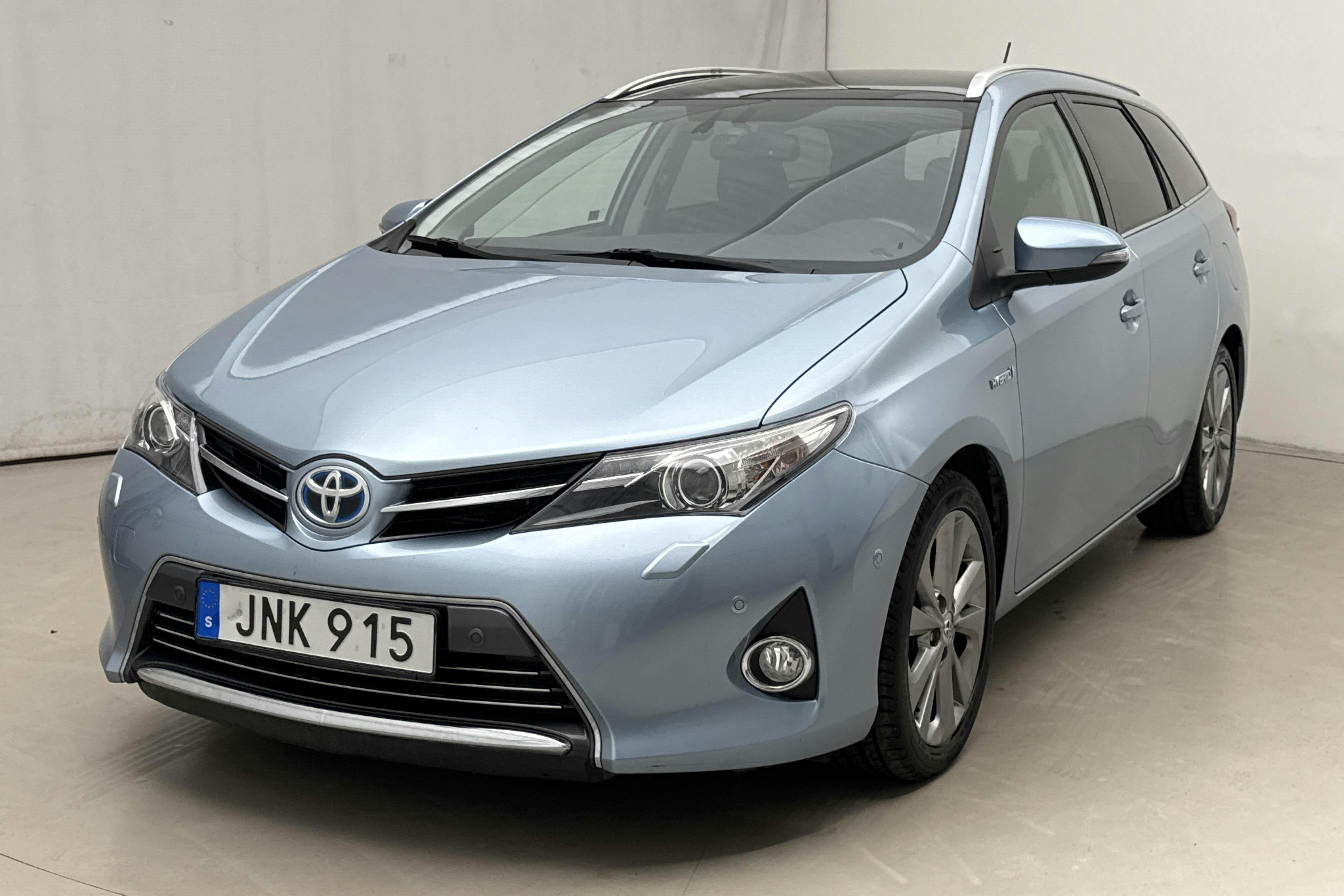 Toyota Auris 1.8 HSD Touring Sports (99hk) - 111 860 km - Automatic - Light Blue - 2014