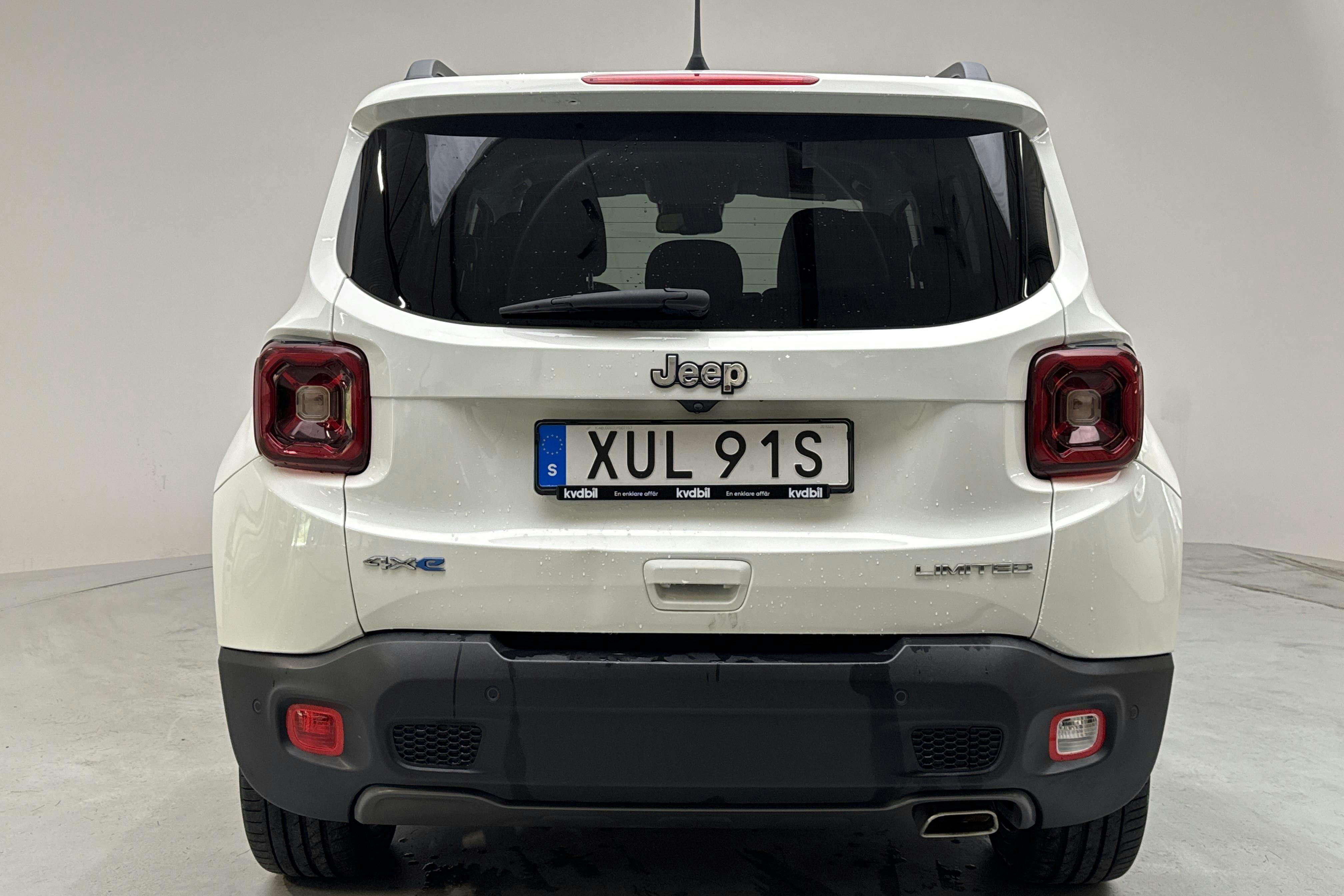 Jeep Renegade 1.3 PHEV 4WD (190hk) - 8 778 mil - Automat - vit - 2020