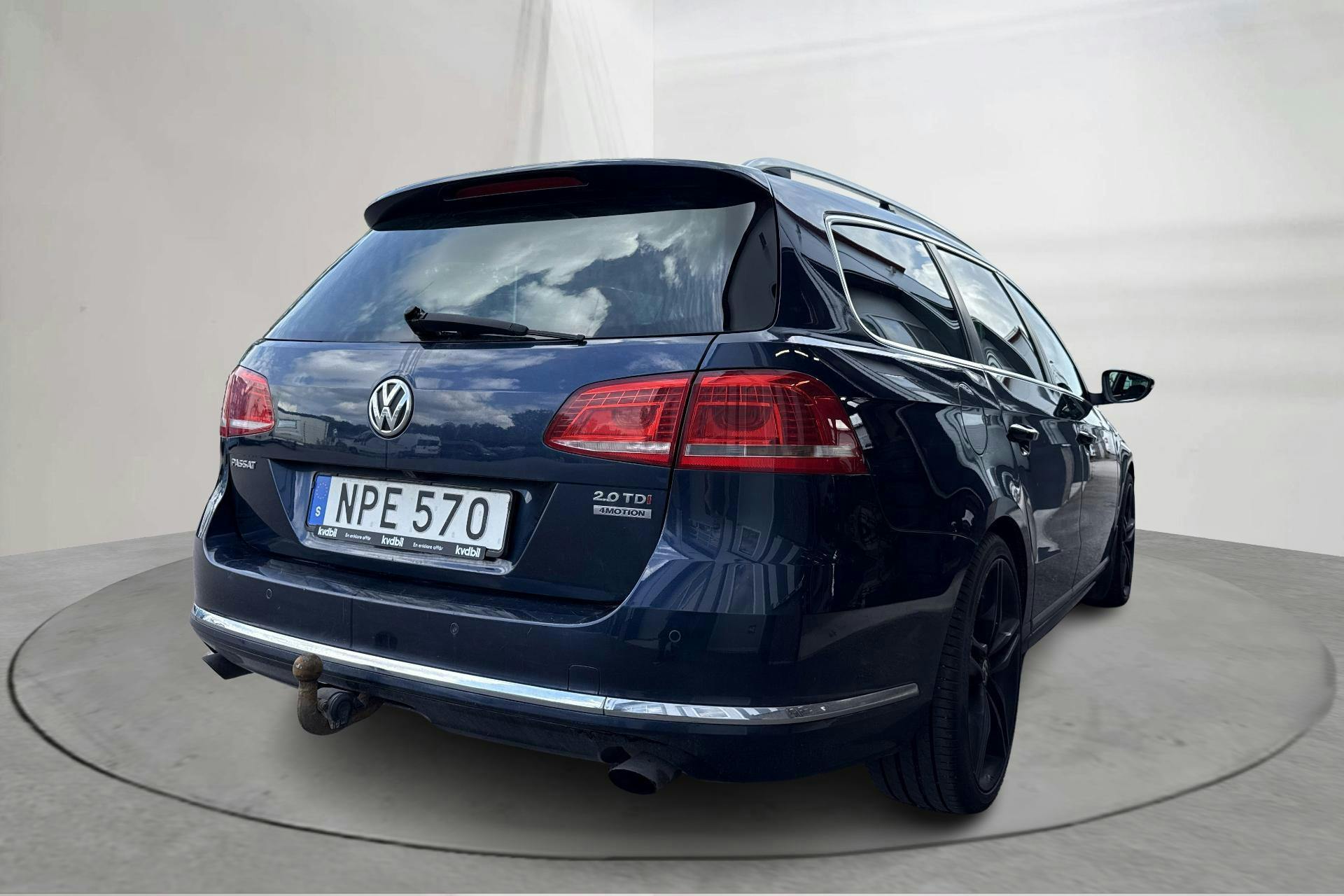 VW Passat 2.0 TDI BlueMotion Technology Variant 4Motion (177hk) - 18 789 mil - Automat - Dark Blue - 2013