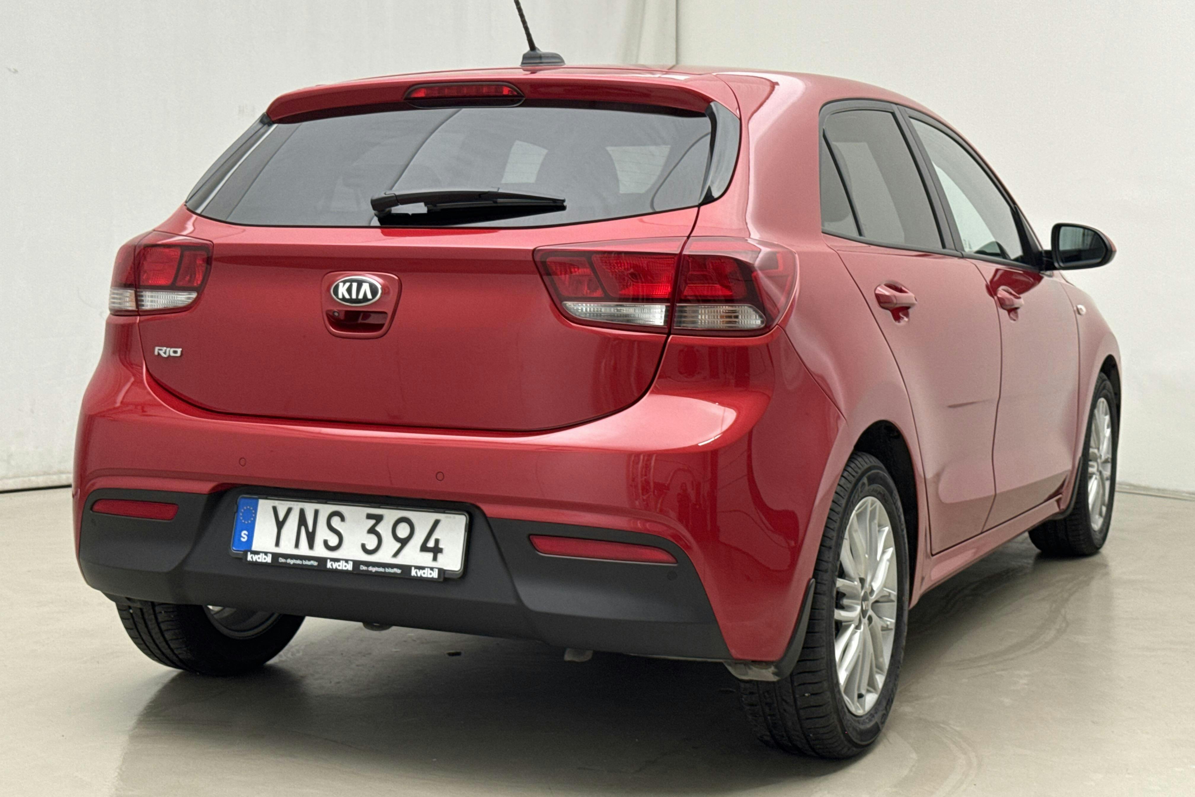 KIA Rio 1.2 (84hk) - 8 537 mil - Manuell - röd - 2018