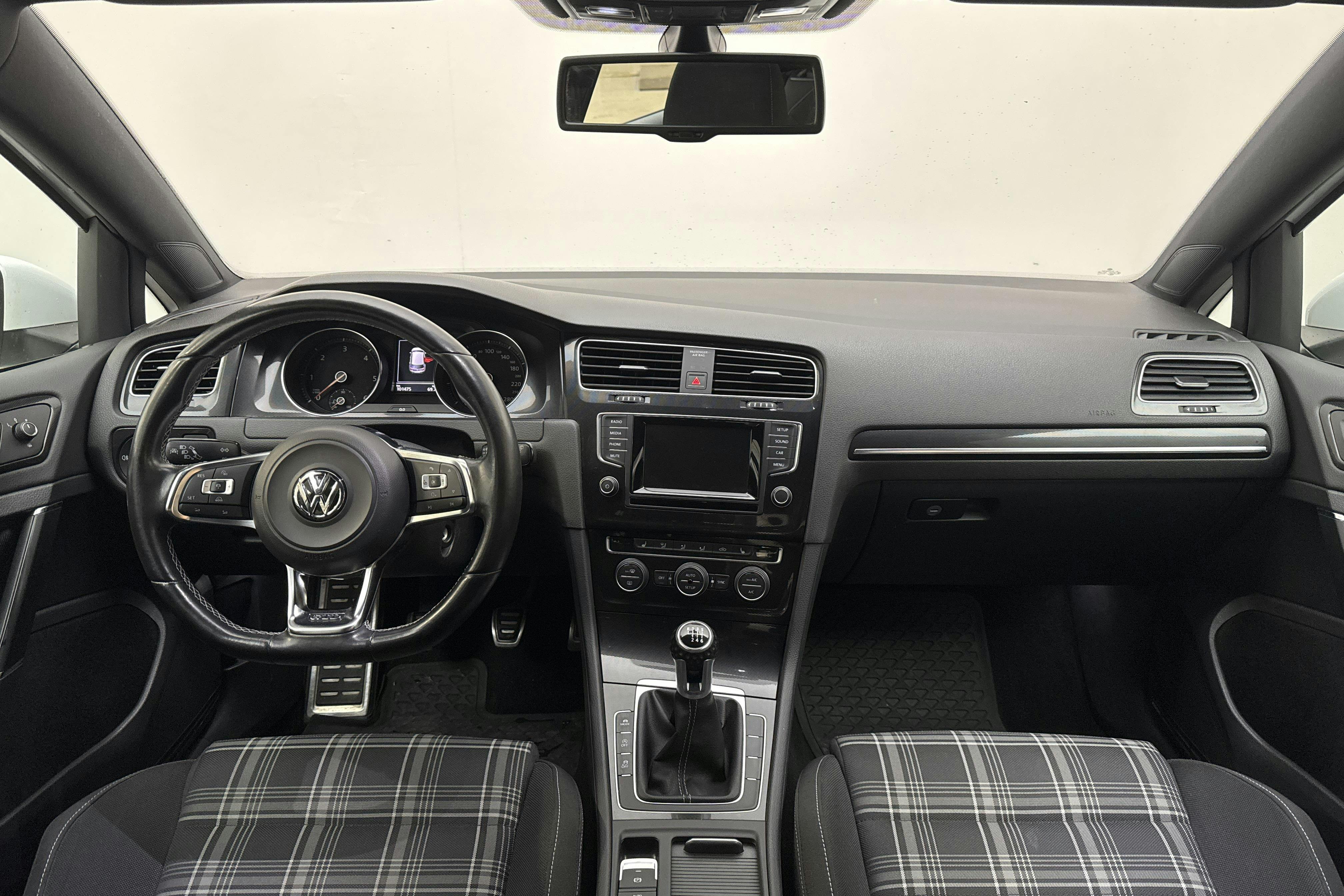 VW Golf VII GTD 2.0 5dr (184hk) - 10 147 mil - Manuell - vit - 2014