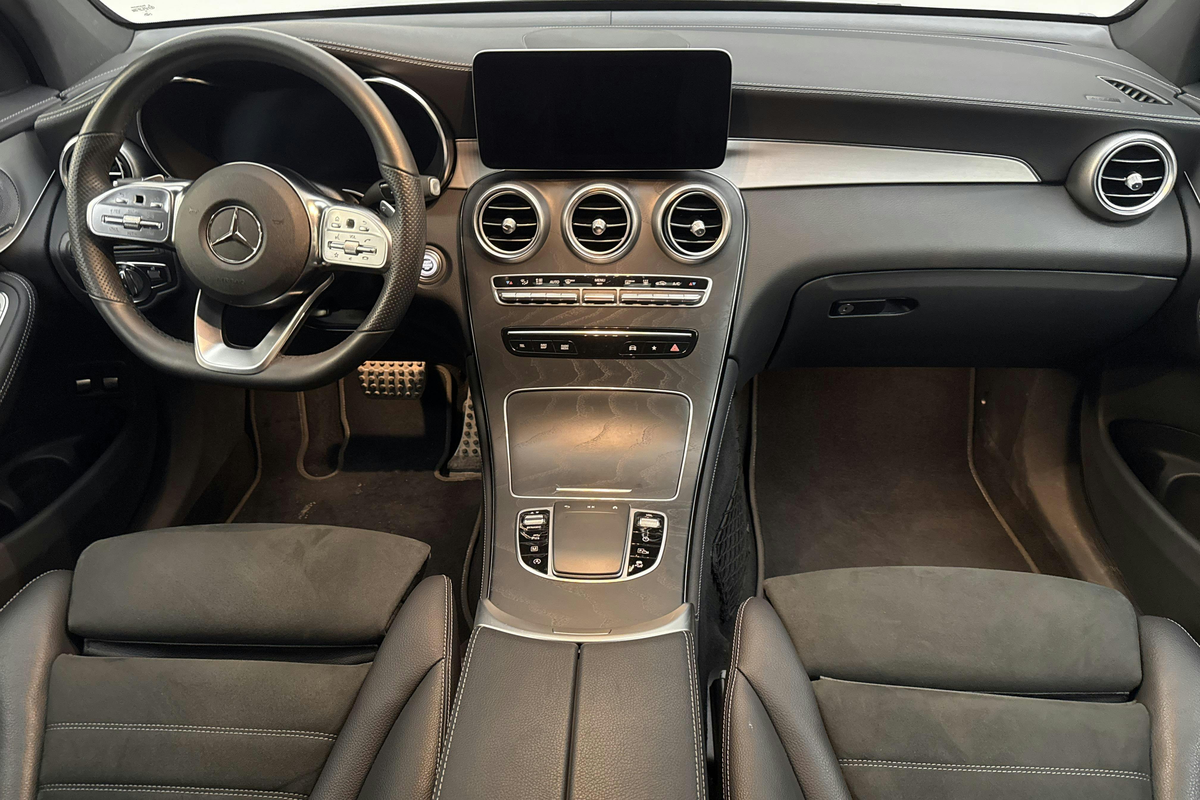 Mercedes GLC 400 d 4MATIC Coupé C253 (330hk) - 4 577 mil - Automat - silver - 2020