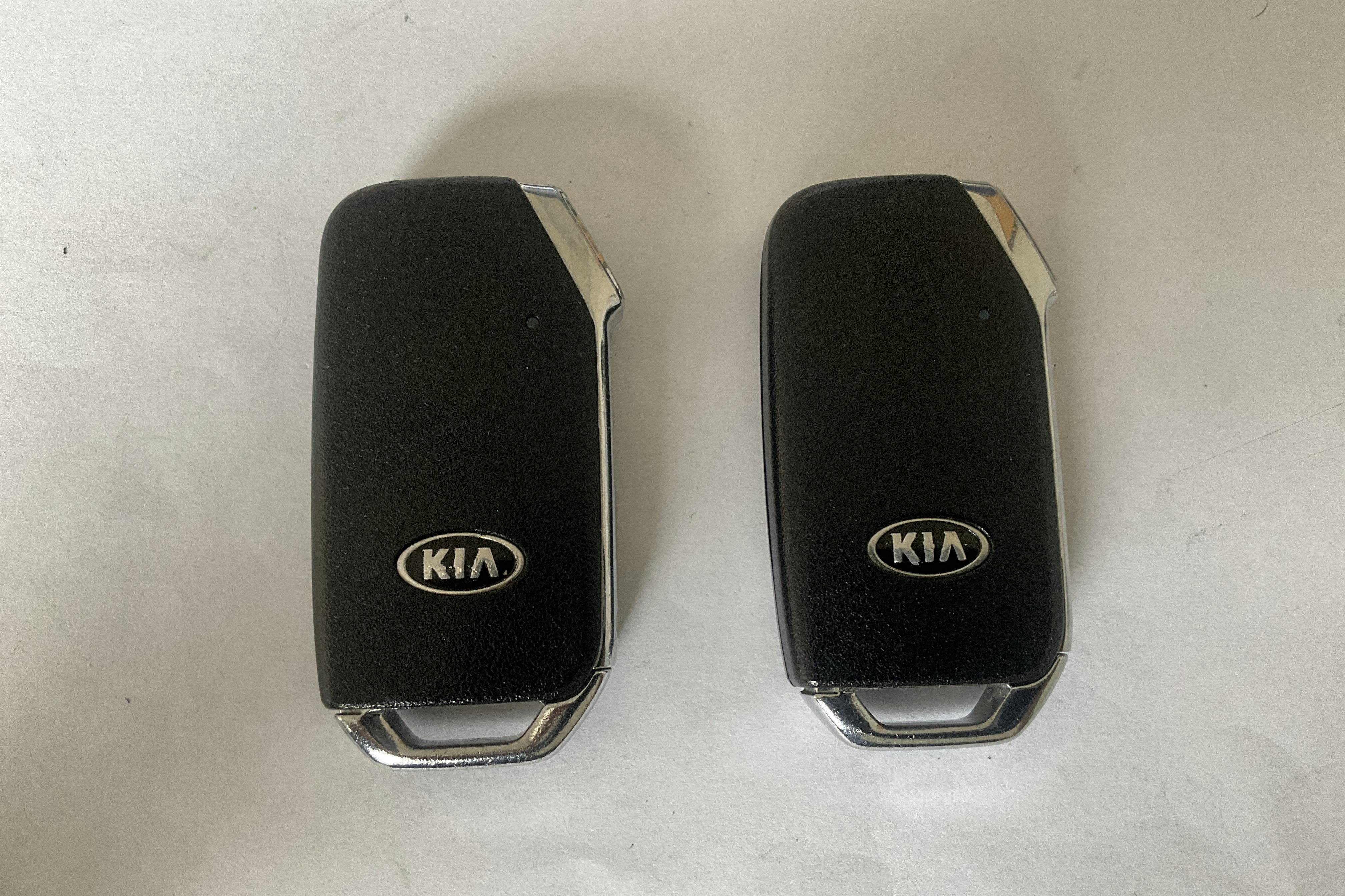 Presentationsfoto 18 av 18: KIA Ceed 1.6 Plug-in Hybrid SW (141hk) - 11 809 mil - Automat - vit - 2021